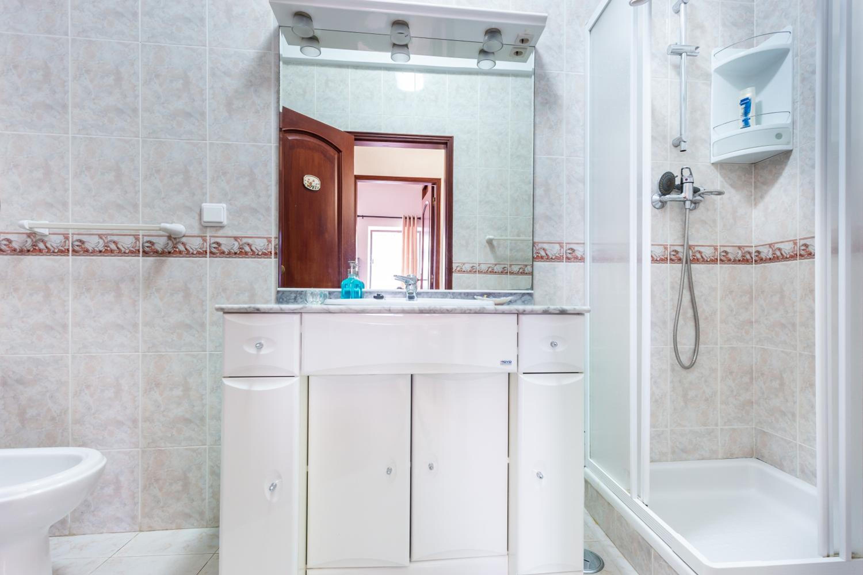 Double Room with Private External Bathroom photo 2