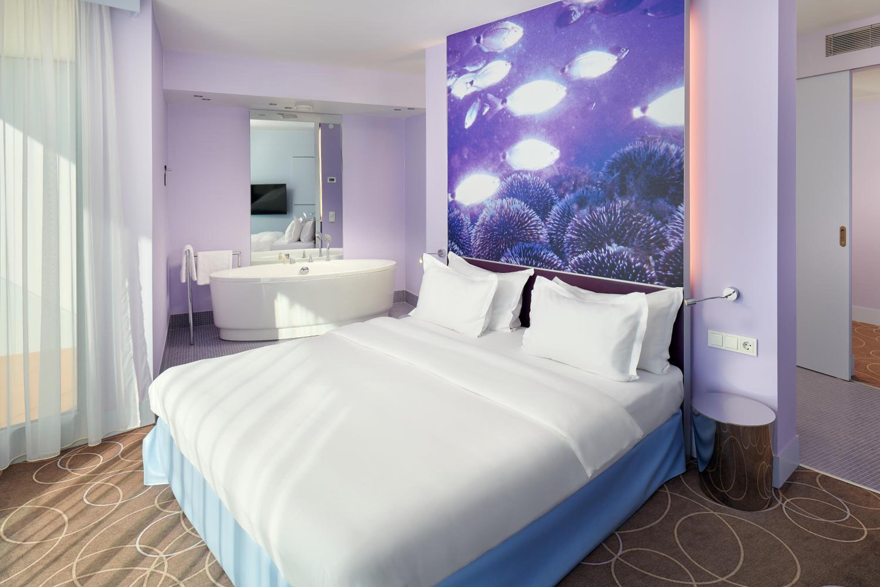 Superior Suite with Sea View and Balcony - Photo 4