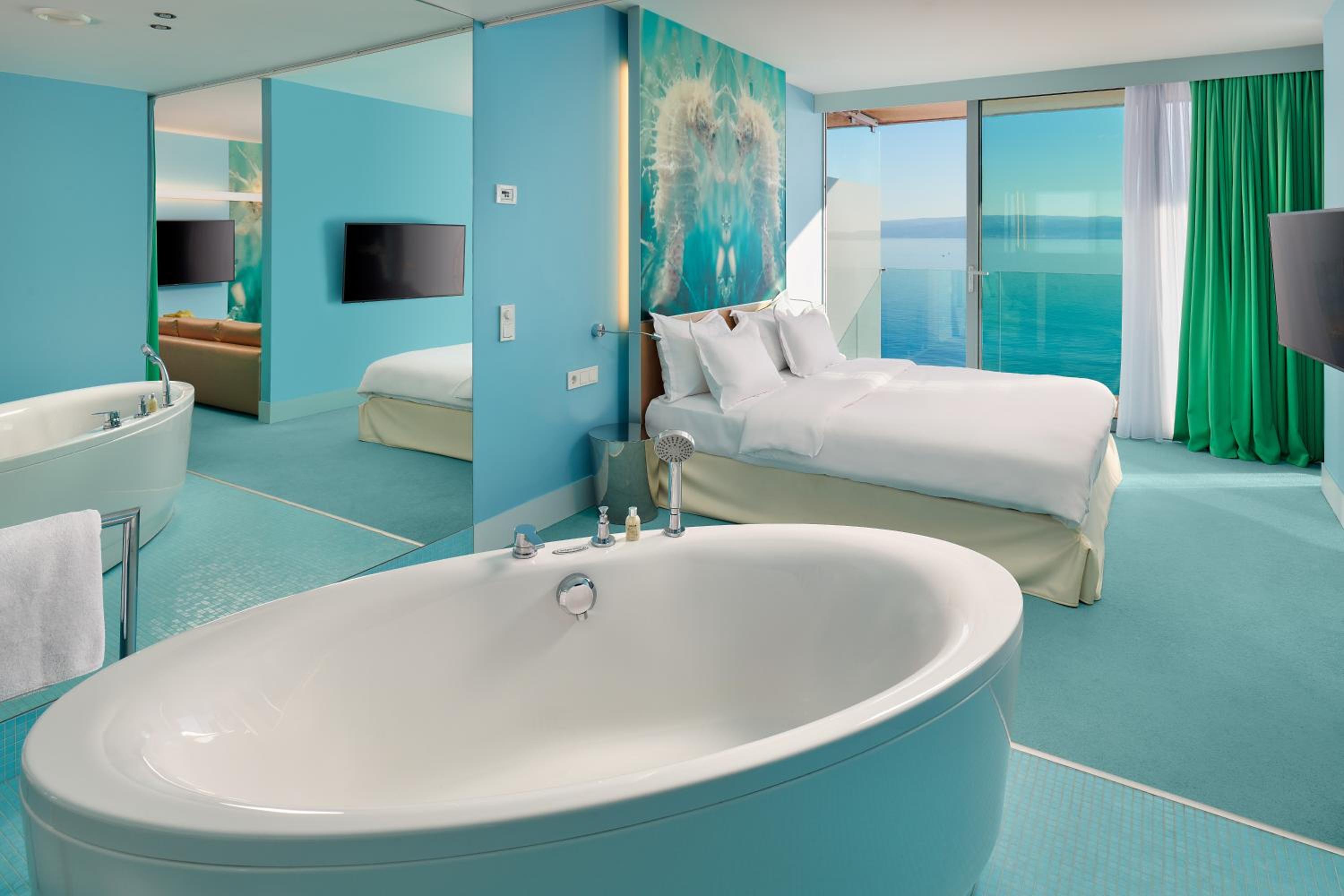 Junior Suite with Sea View and Balcony - Photo 5
