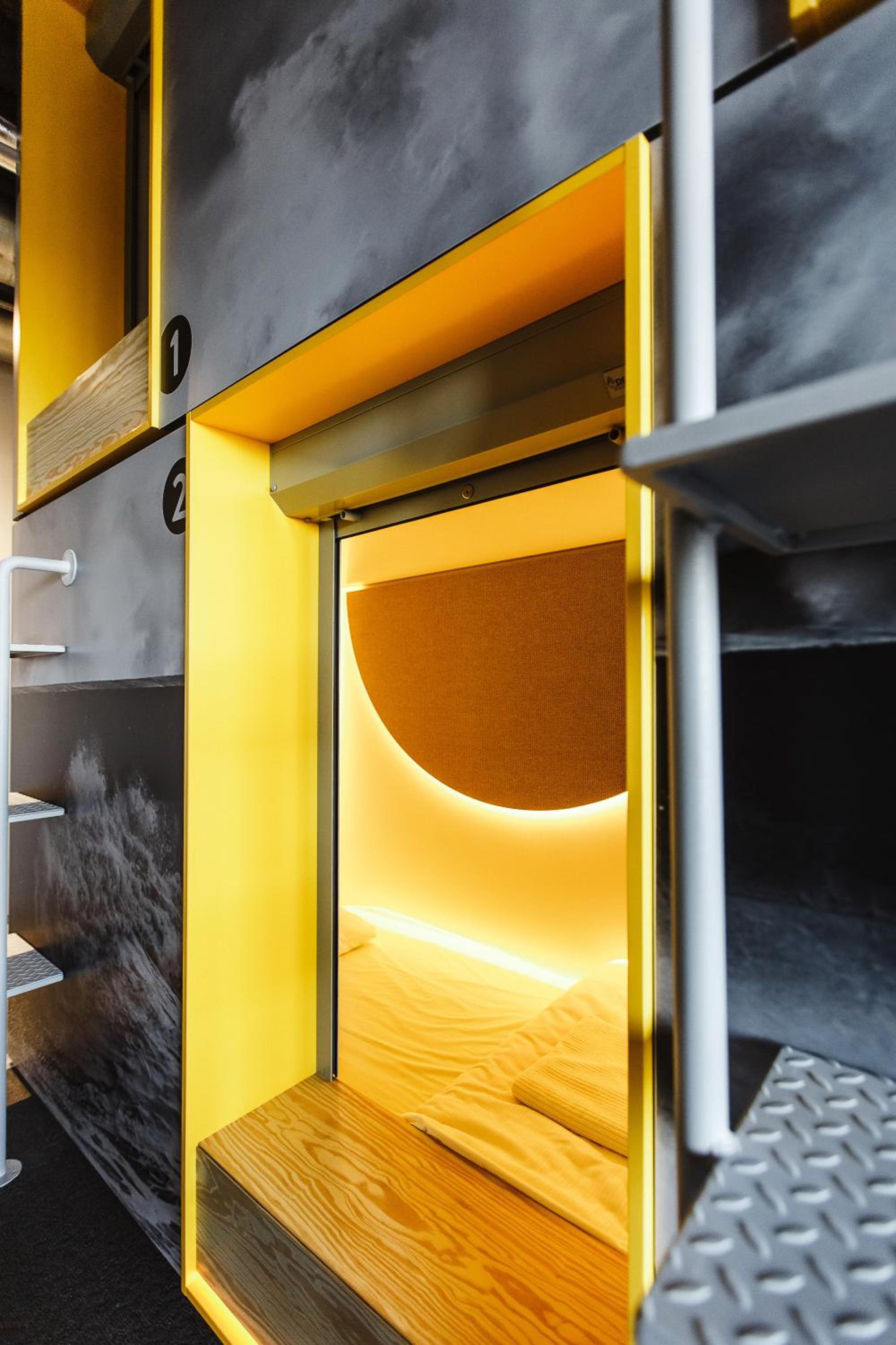 Bed in 6-Bed Mixed Dormitory Room photo 3
