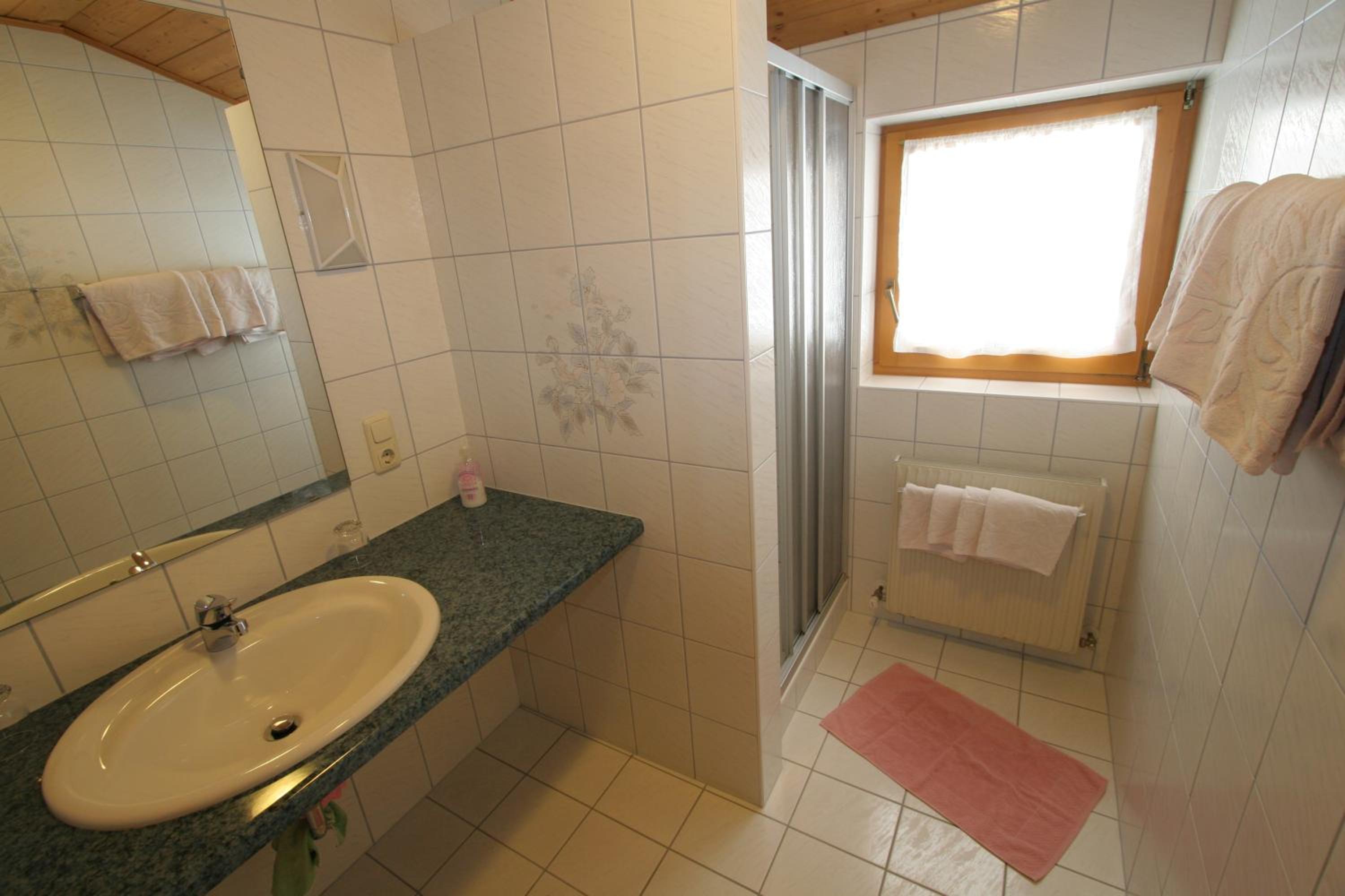 One-Bedroom Apartment with Balcony photo 2