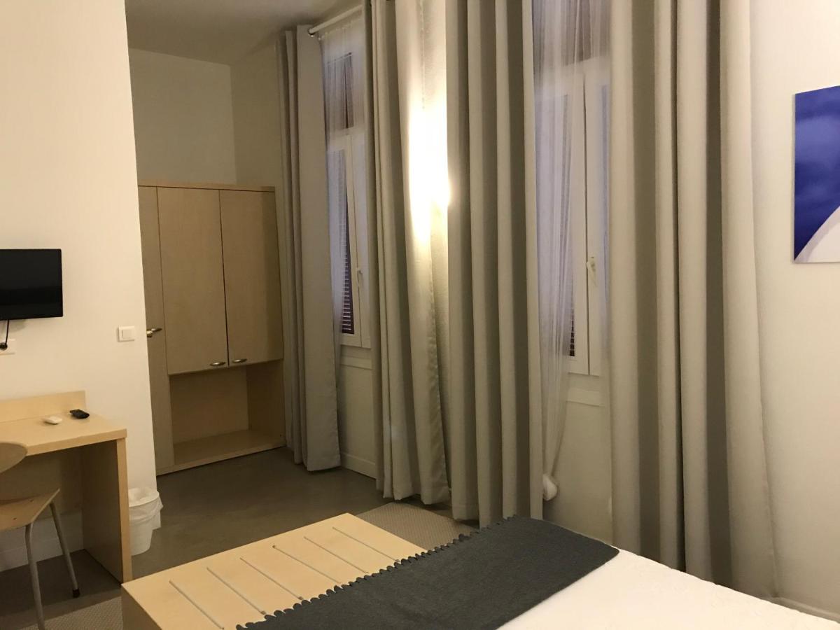 Large Double Room photo 2