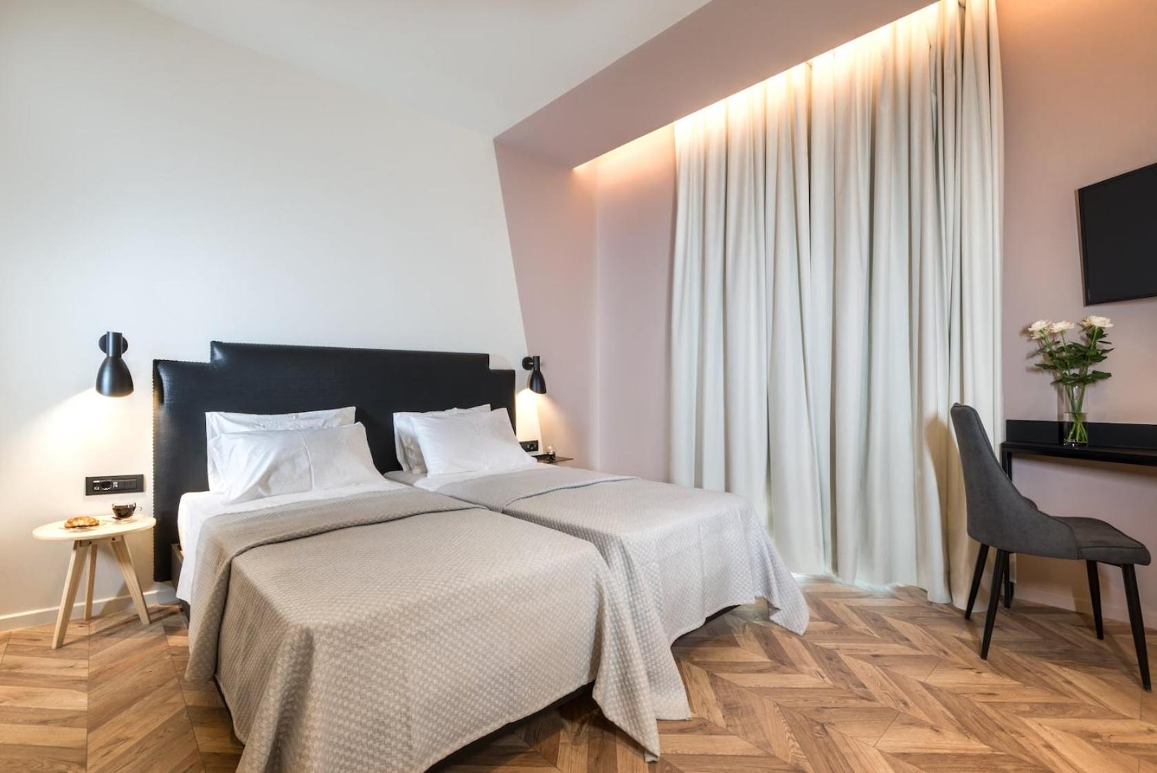 Large Double Room photo 1
