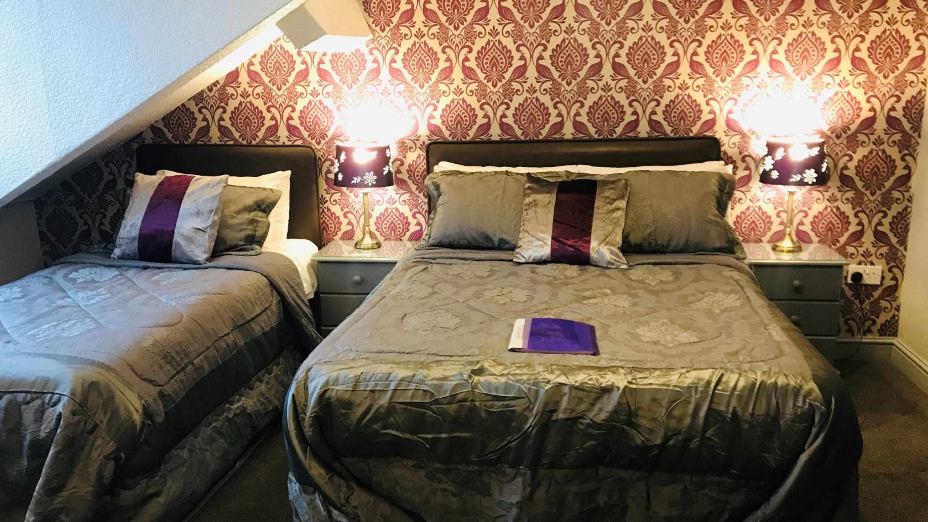 Double or Twin Room with Private Bathroom