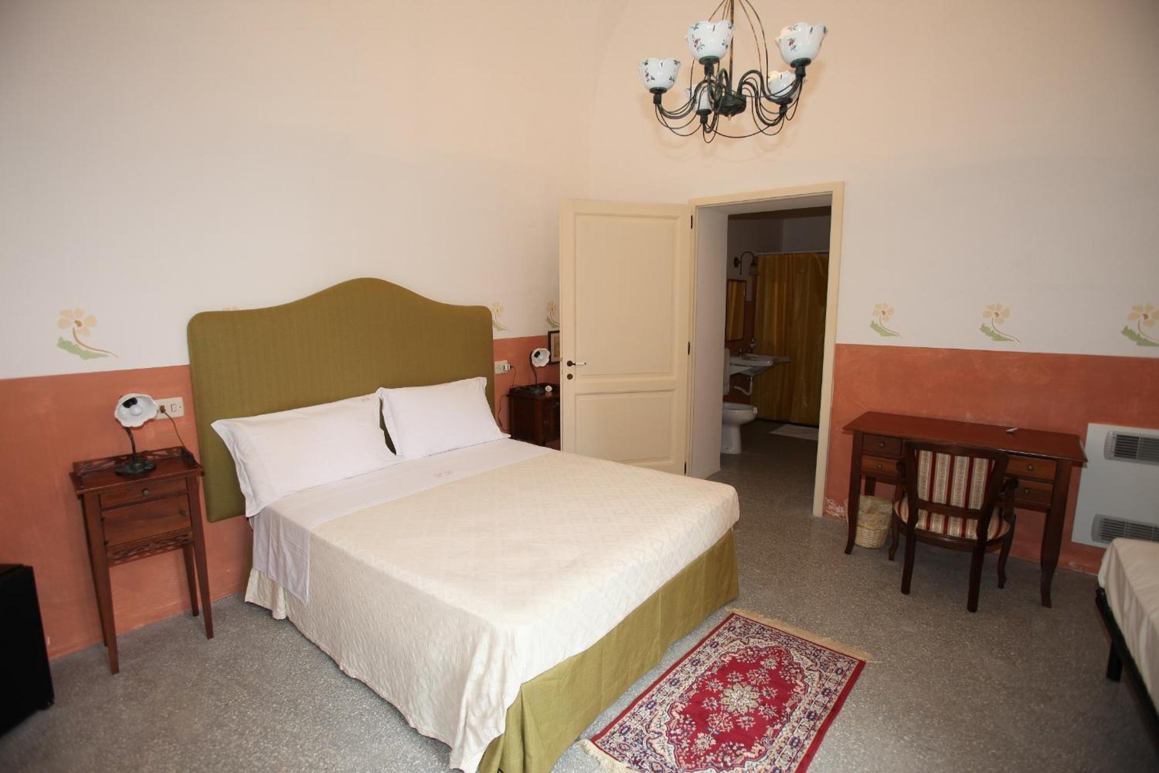 Standard Triple Room photo 3