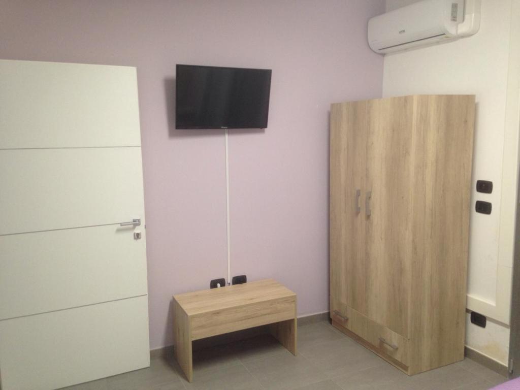 Economy Double Room photo 2
