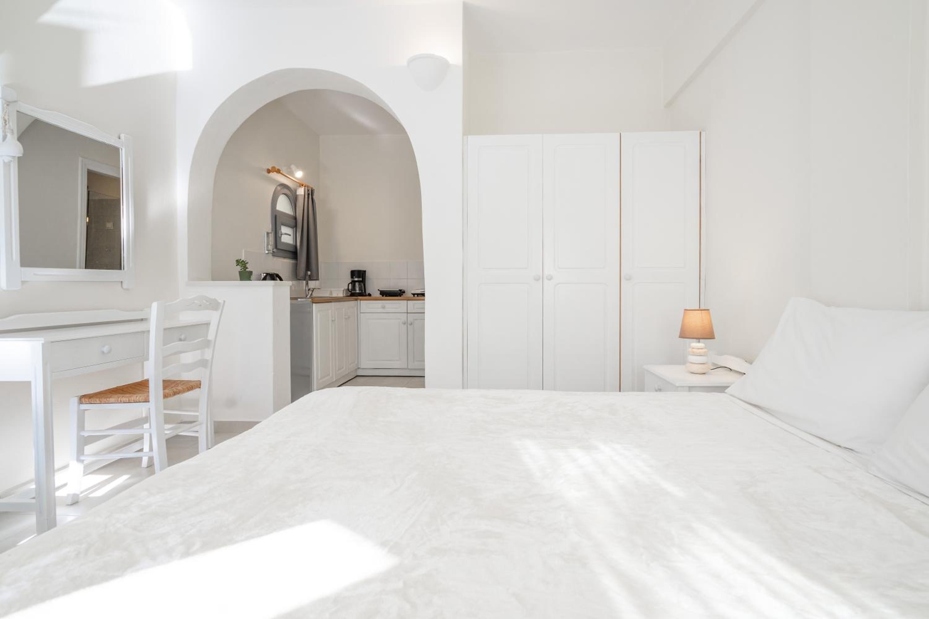 Studio (2 Adults) - Photo 22