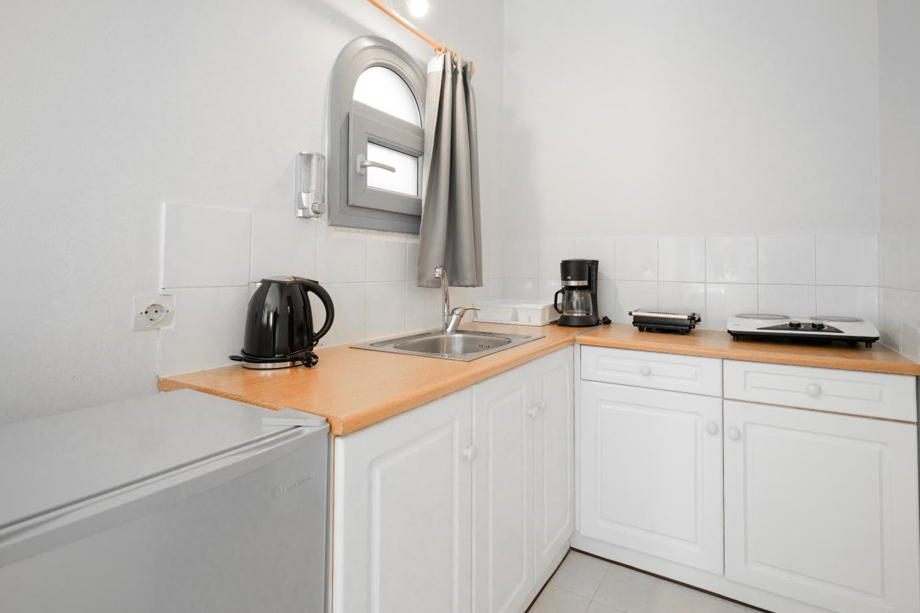 Studio (2 Adults) - Photo 17