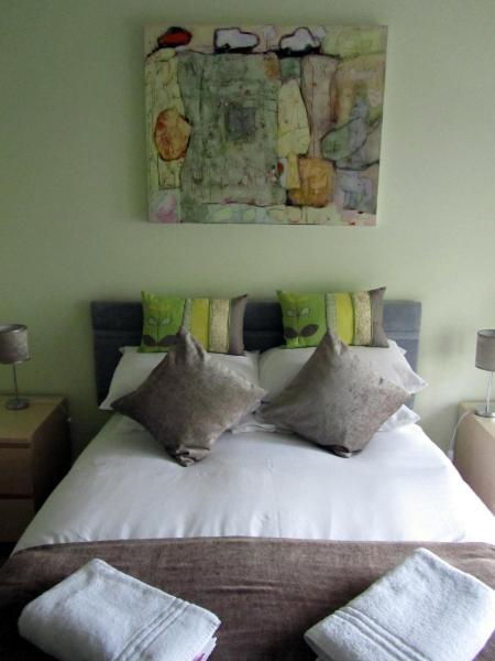 Large Double Room photo 2