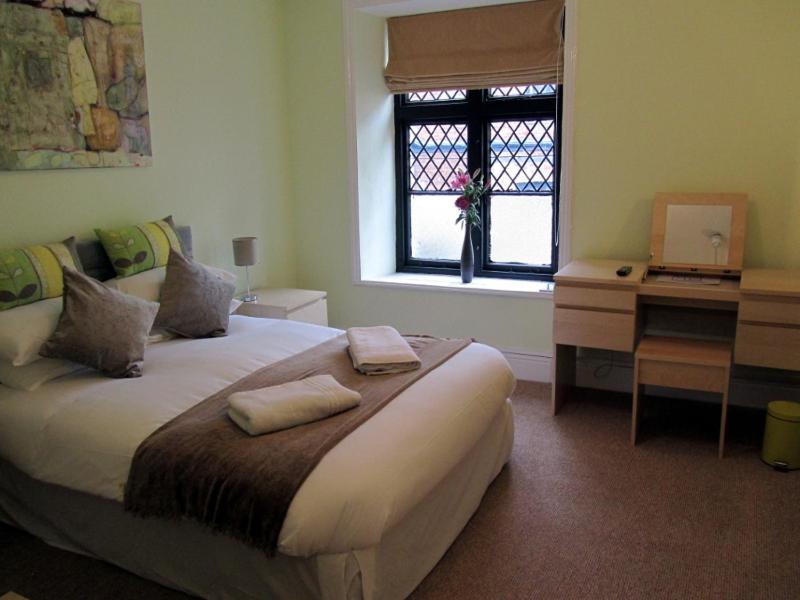 Large Double Room photo 1