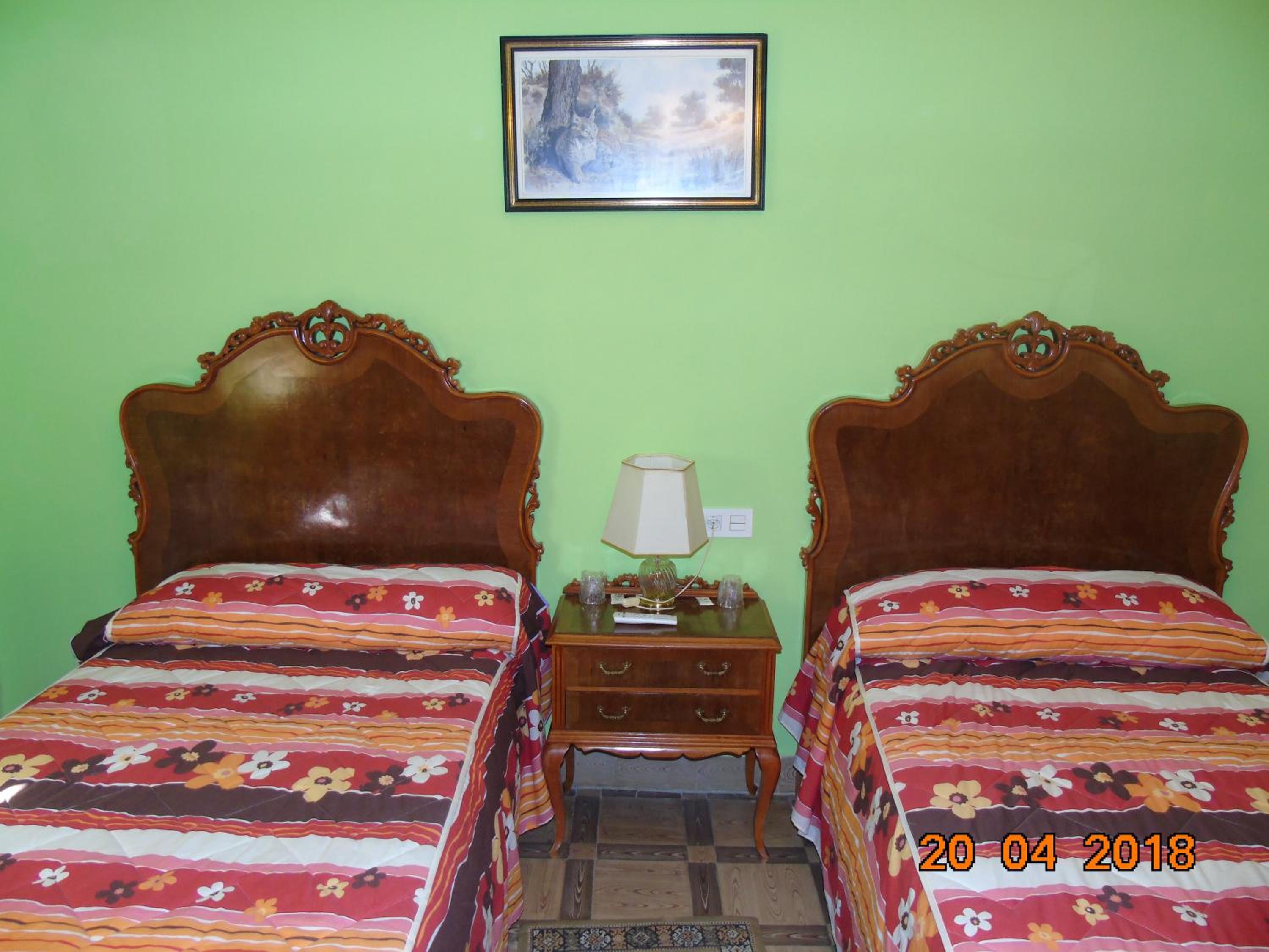 Habitación Doble con Baño Compartido