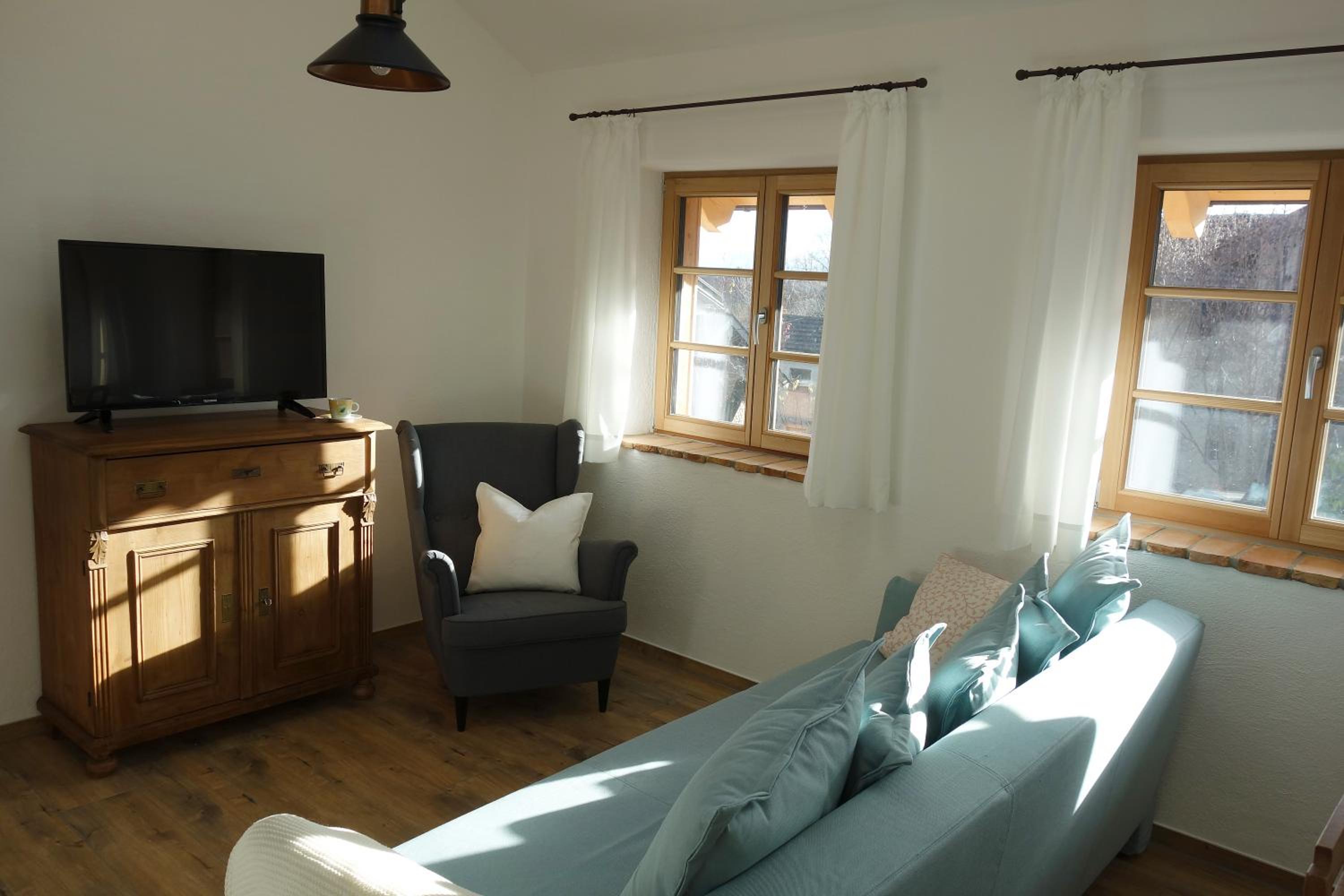 One-Bedroom Apartment photo 1