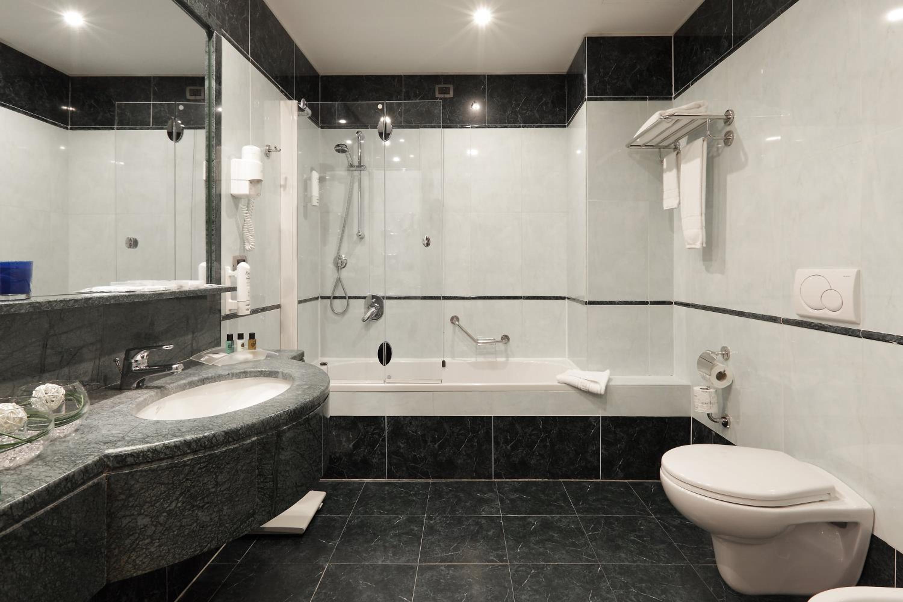 Premium Room - Photo 3