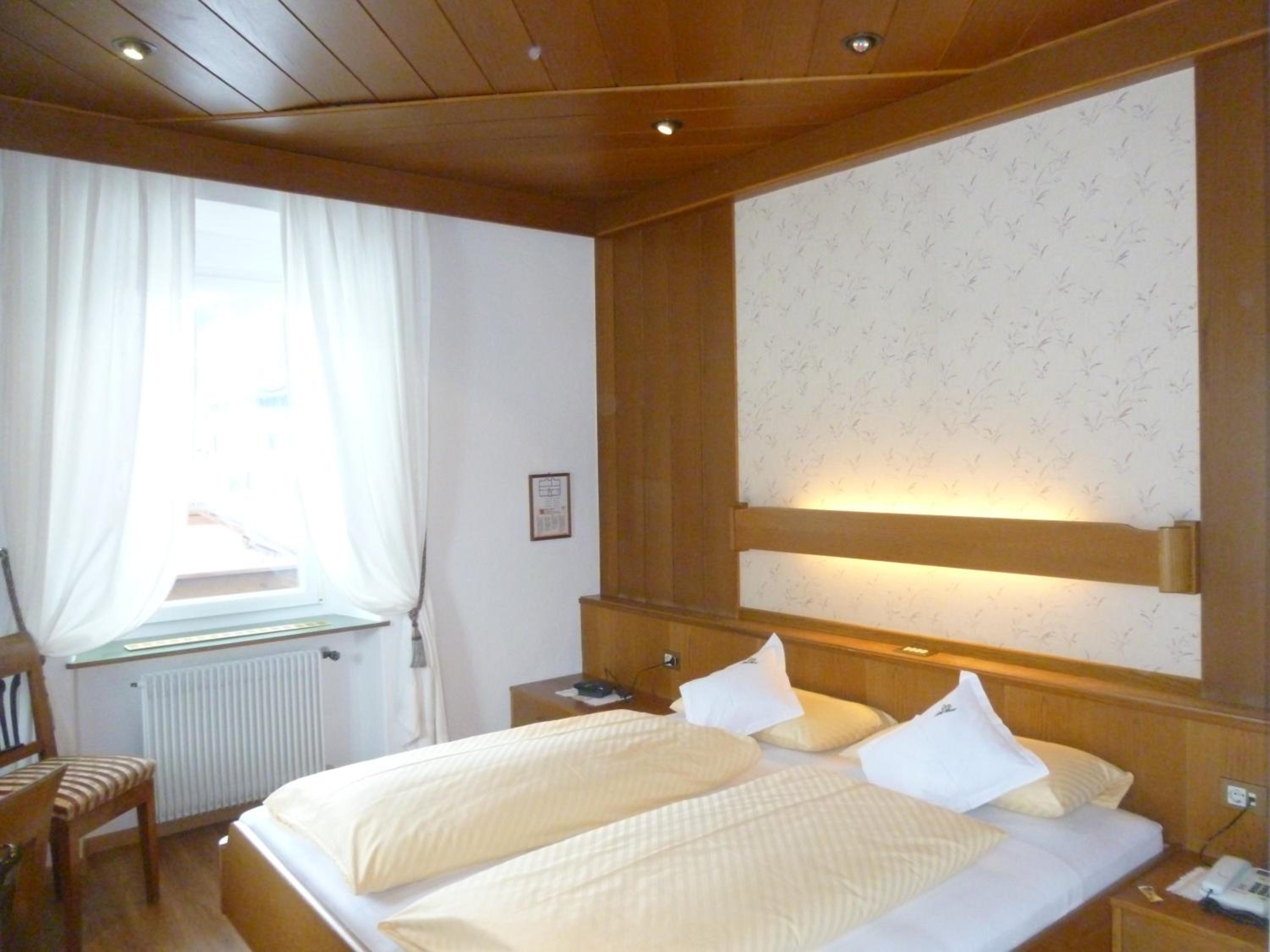 Classic Double Room with Balcony photo 2