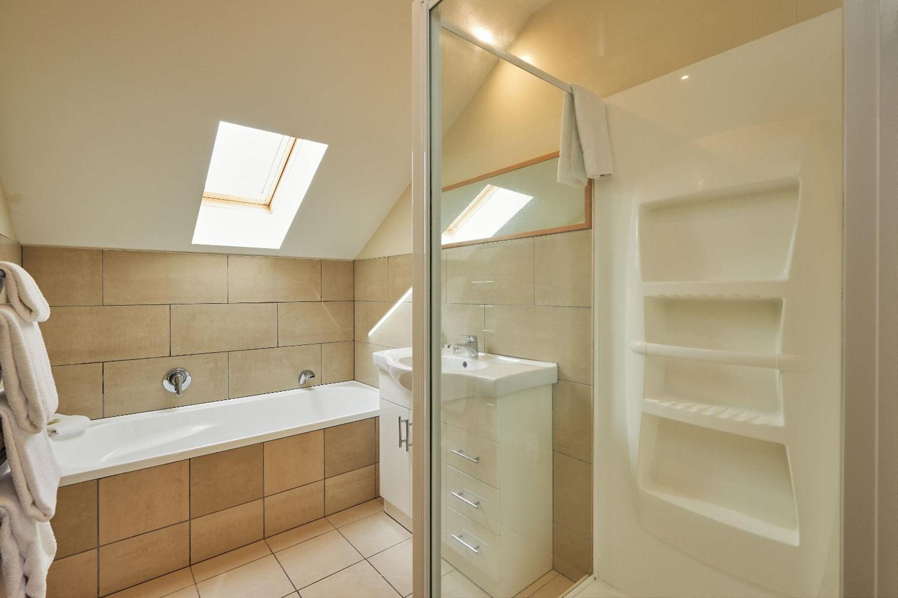 Three-Bedroom House - Photo 4