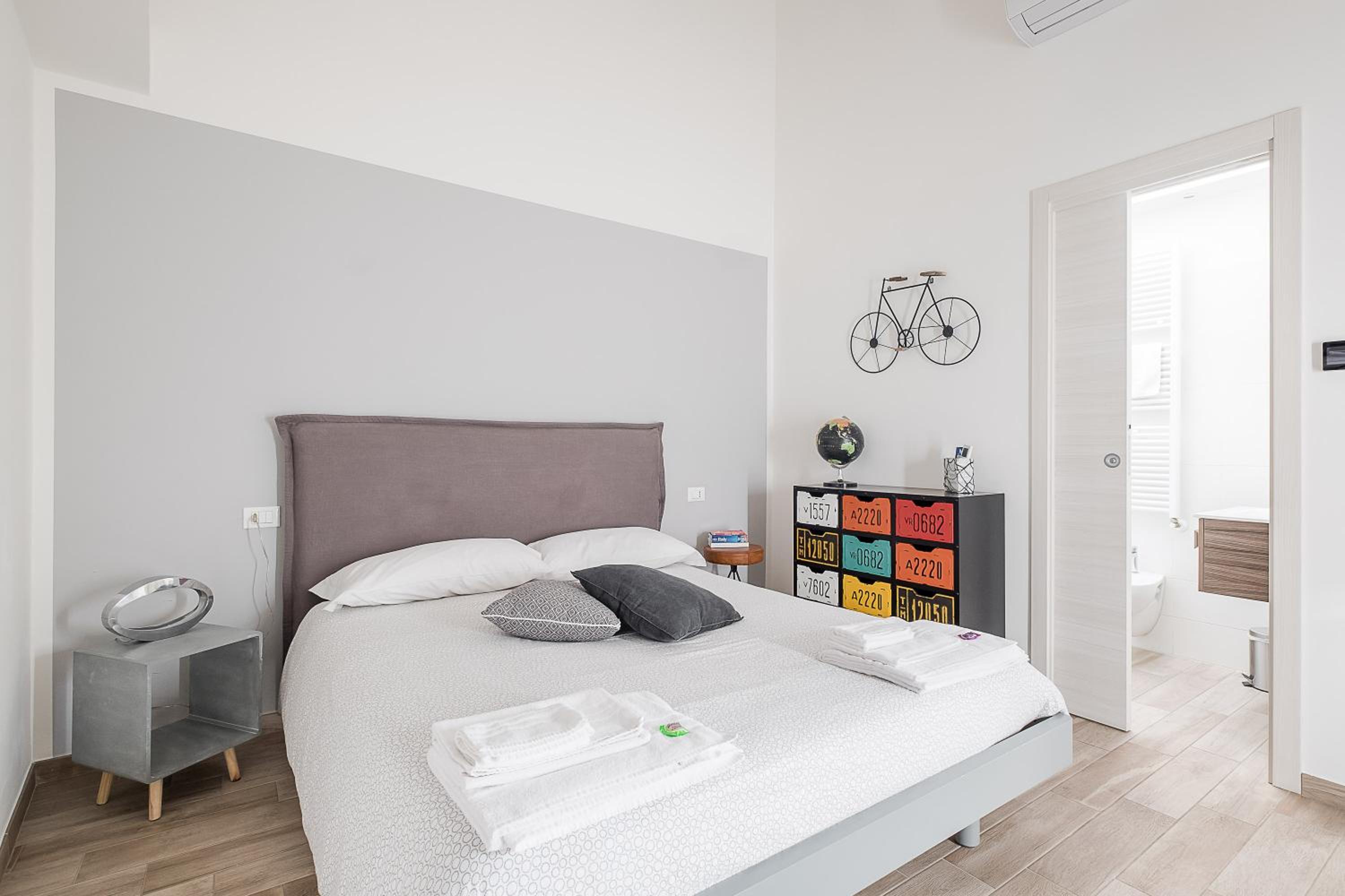 Apartment with Side View