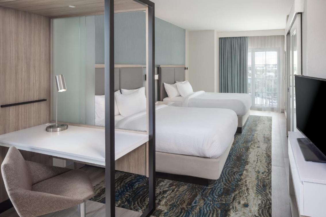 Suite with Two Queen Beds, Sofa Bed and Partial Ocean View - Mobility and Hearing Accessible with Tub