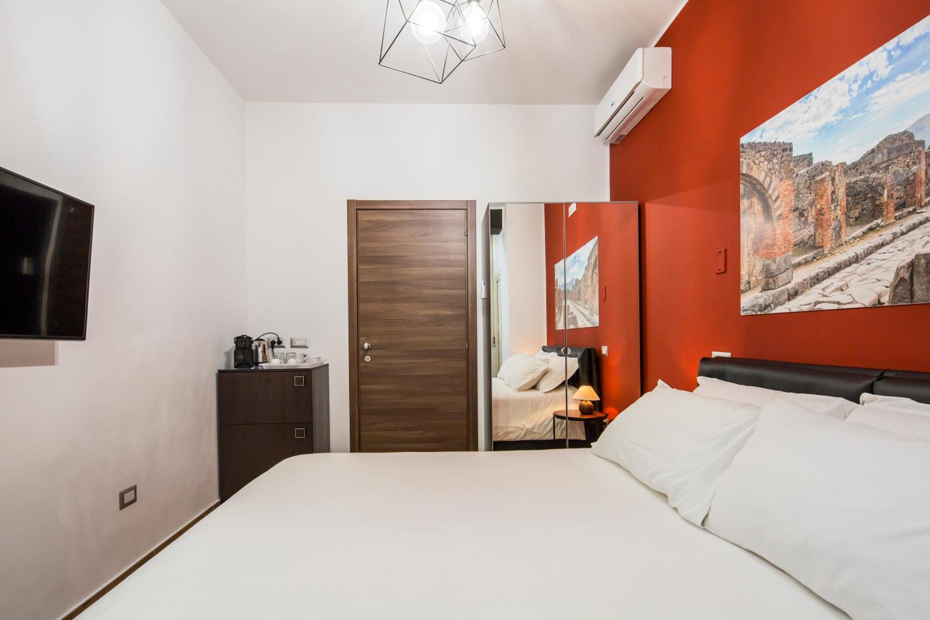 Double Room - Photo 17