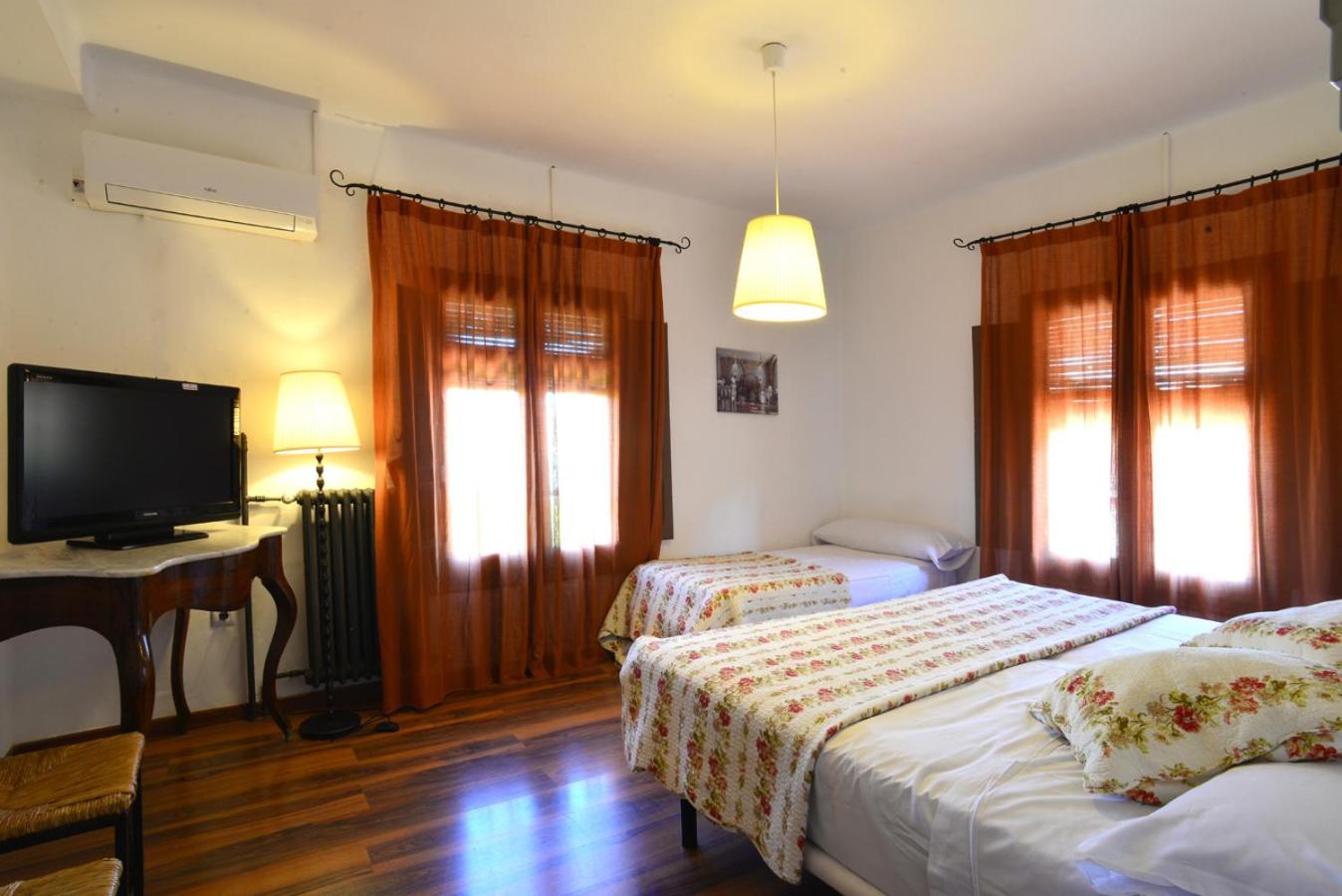 Standard Triple Room photo 3