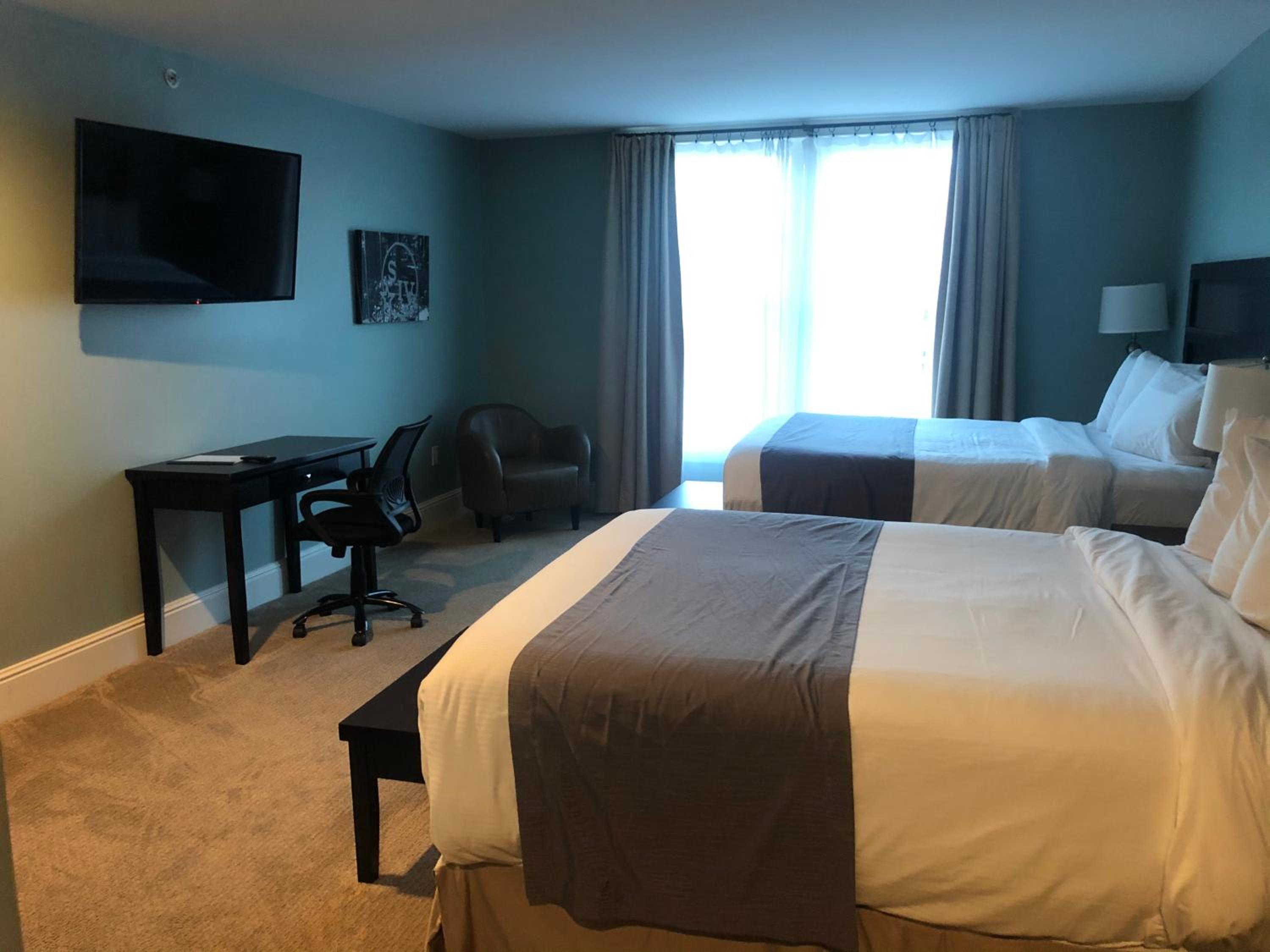 Standard Double Suite