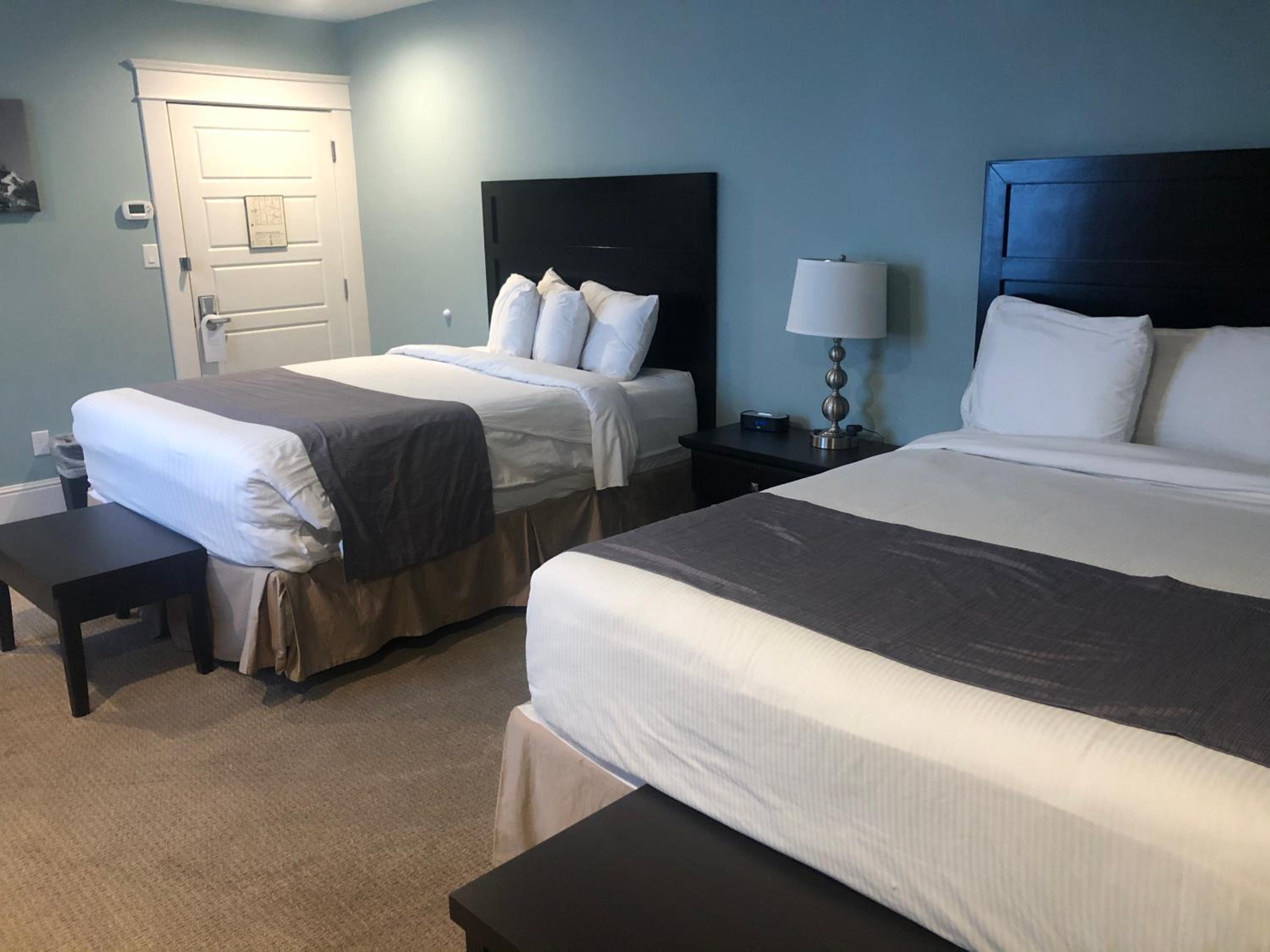 Standard Double Suite