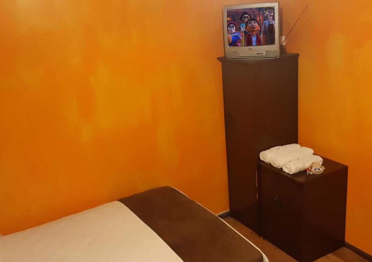 Economy Triple Room with Shared Bathroom photo 1