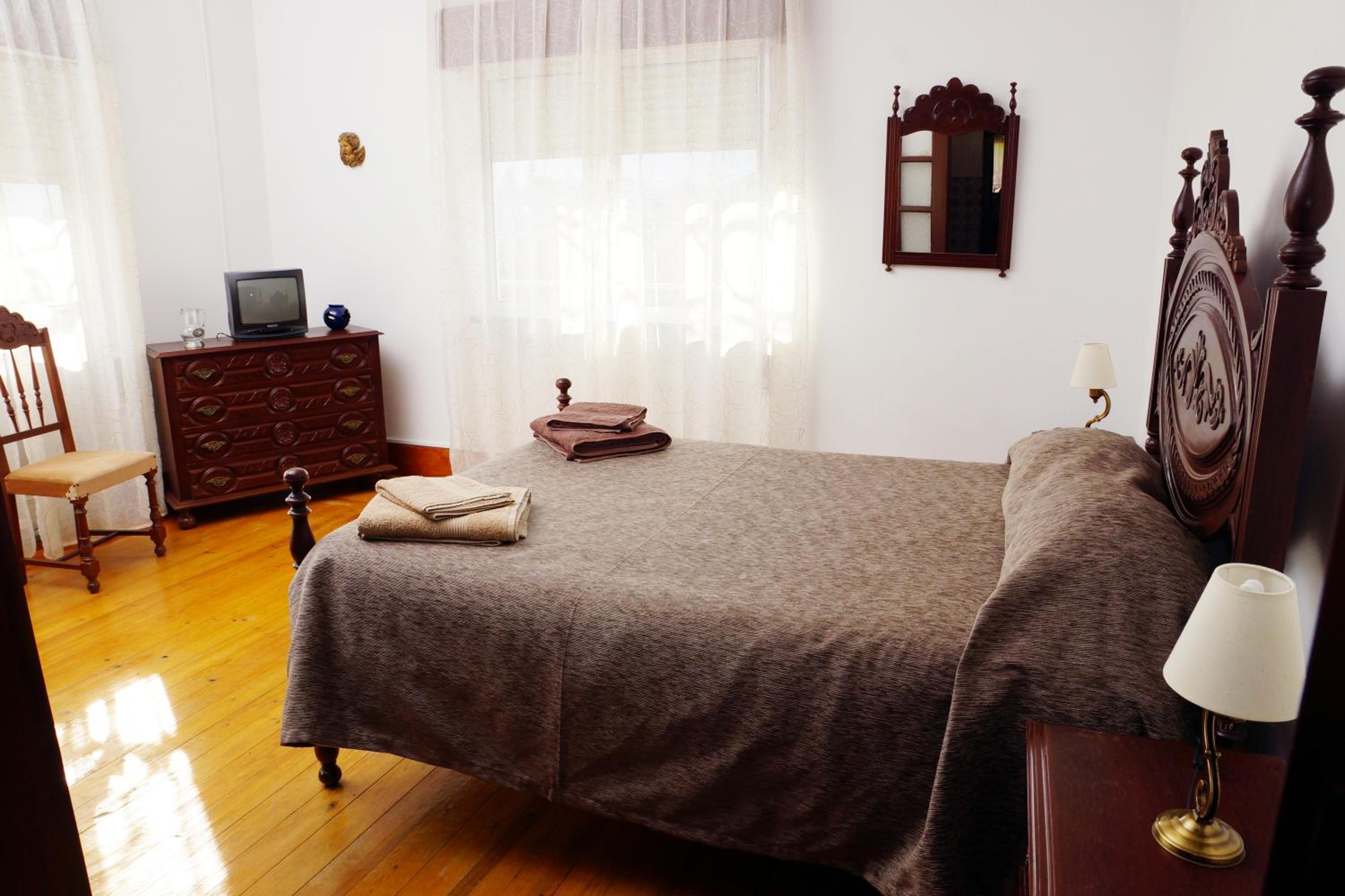 Double Room - Photo 3