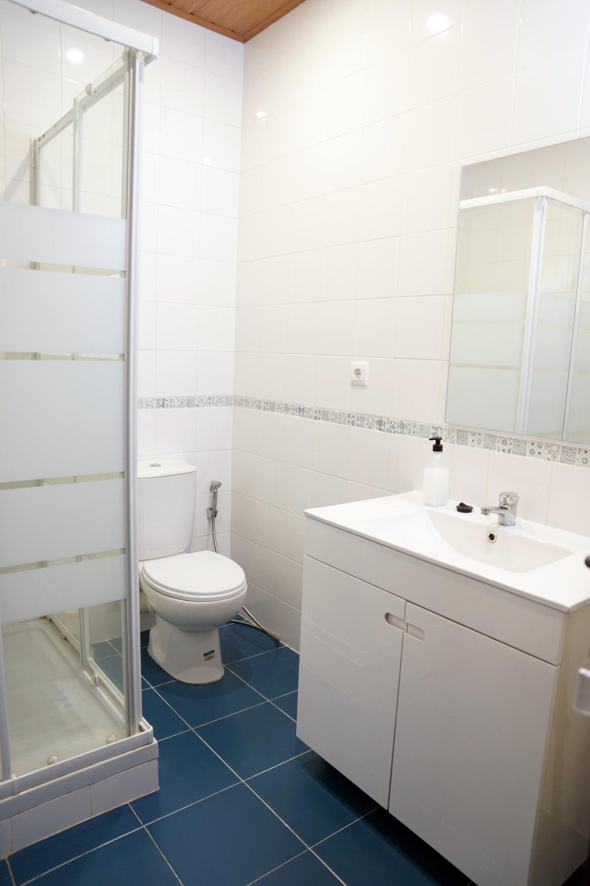 Standard Triple Room - Photo 2