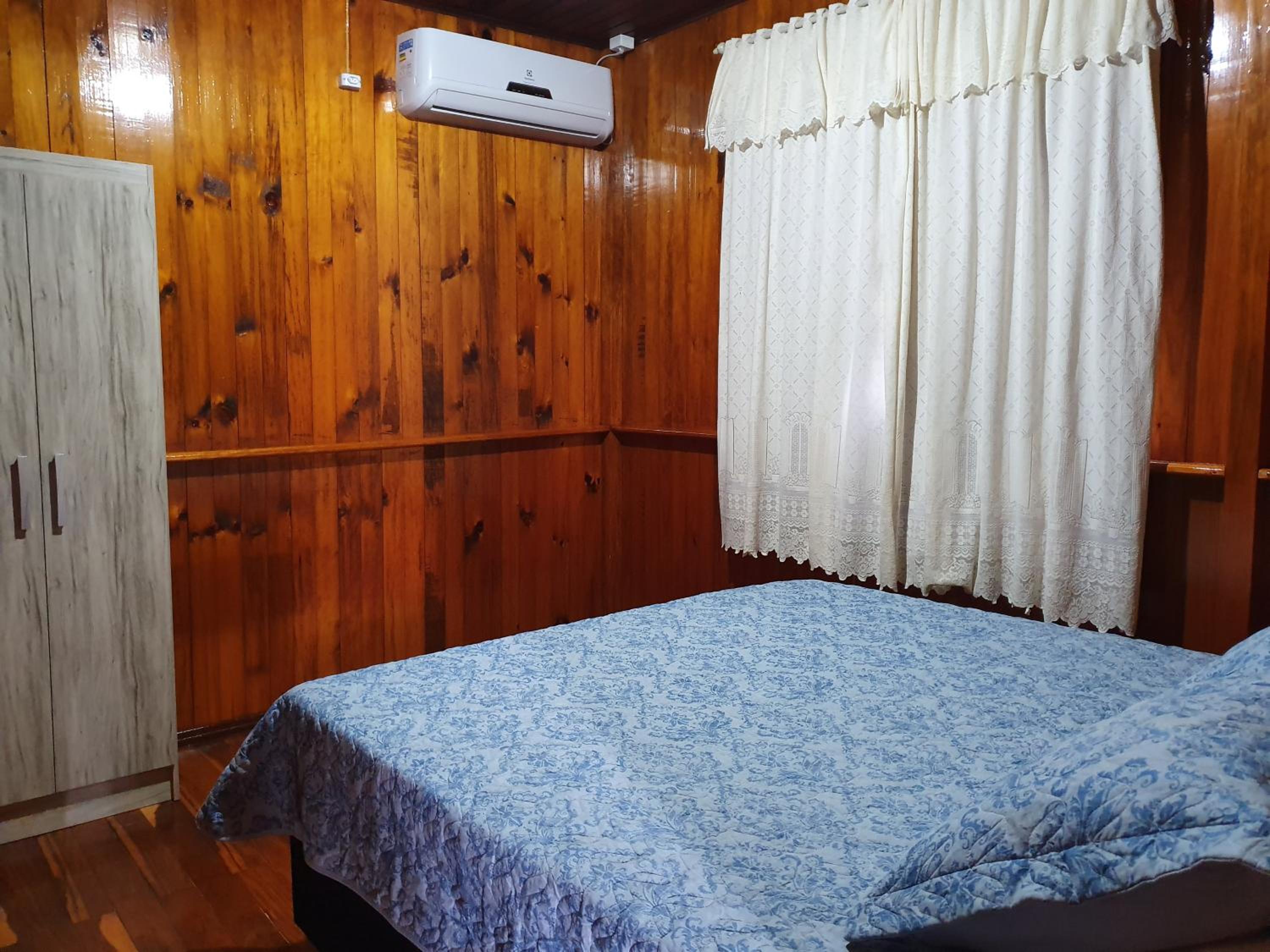 Three-Bedroom House photo 2