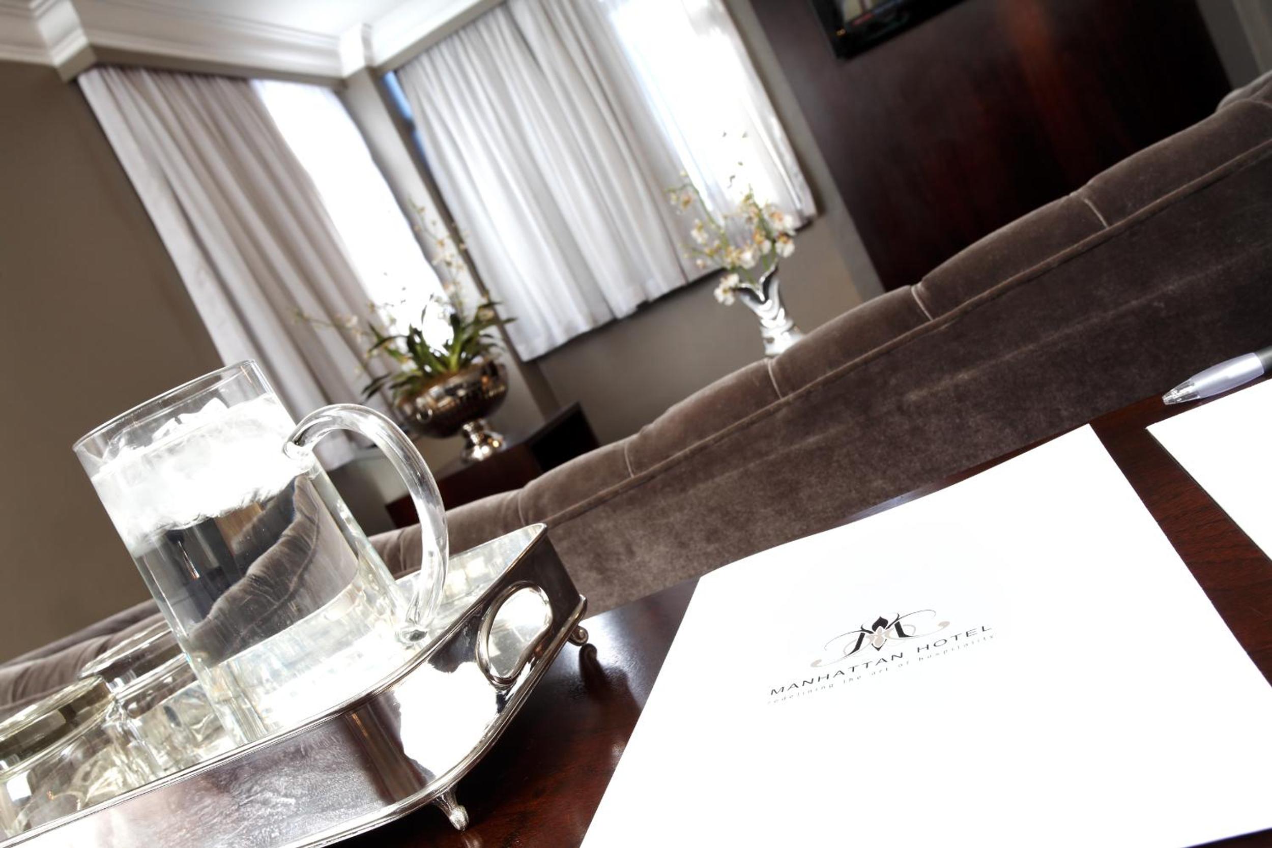 Executive Suite - Photo 2