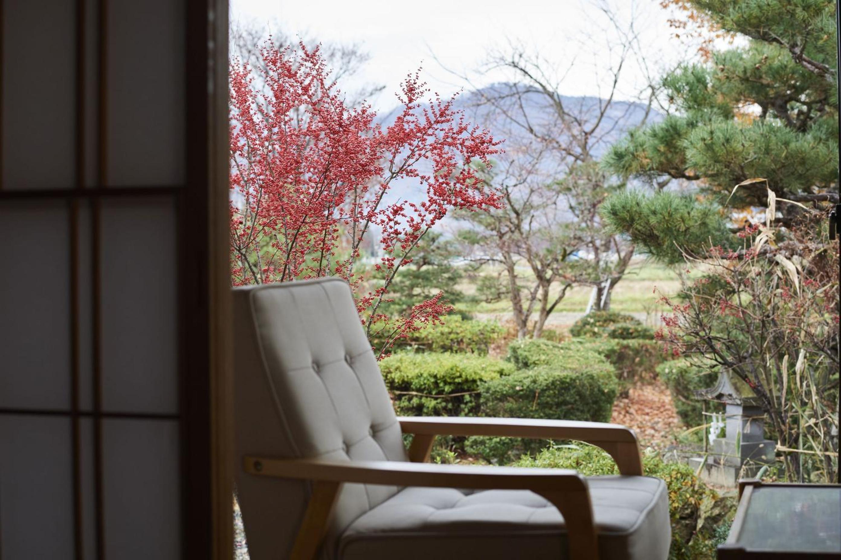 Japanese-Style Superior Room with Bed & Open Air Bath photo 2