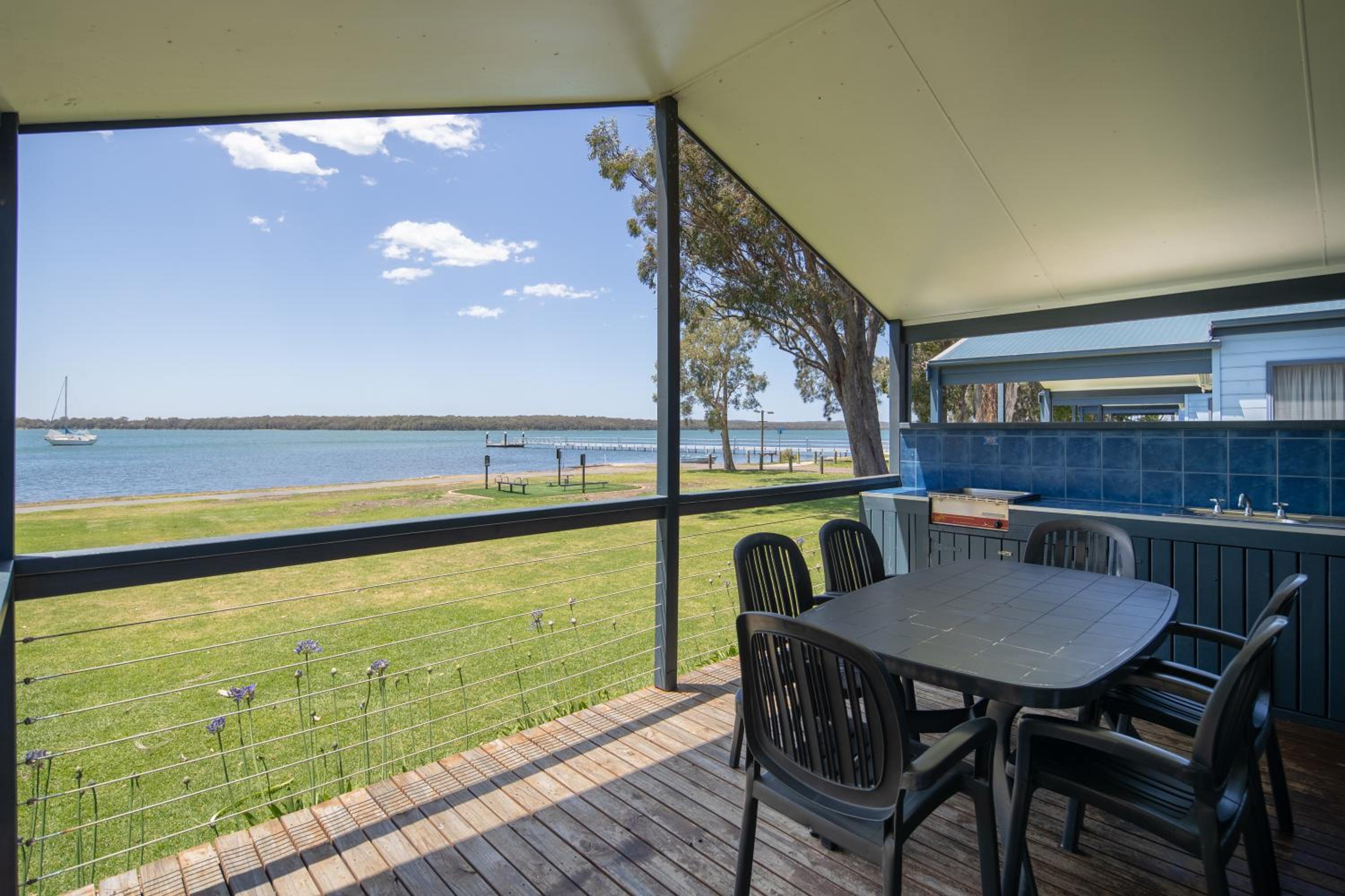 Water Front Villa (Not pet friendly) photo 3