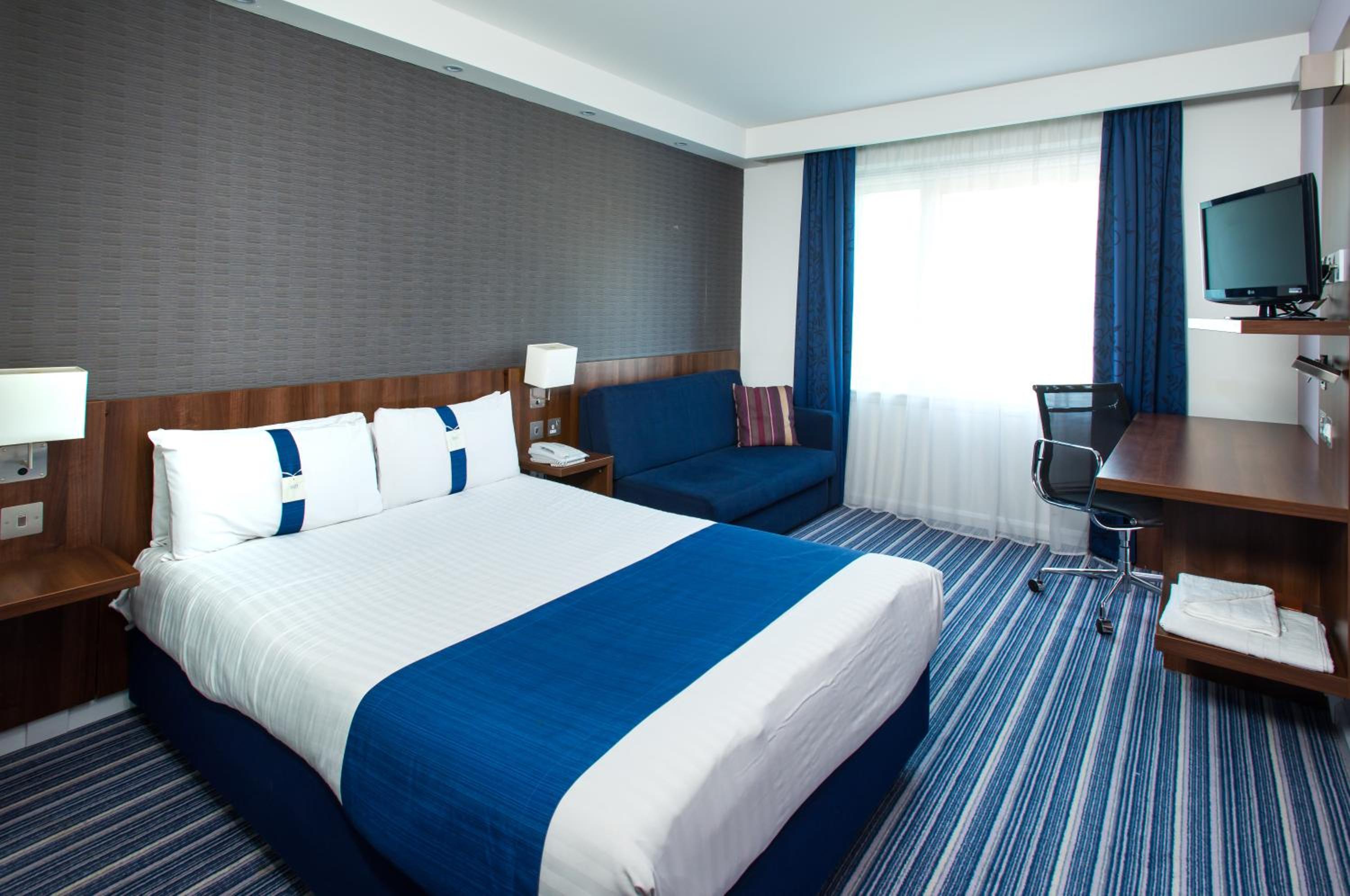 Standard Double Room With Sofa Bed