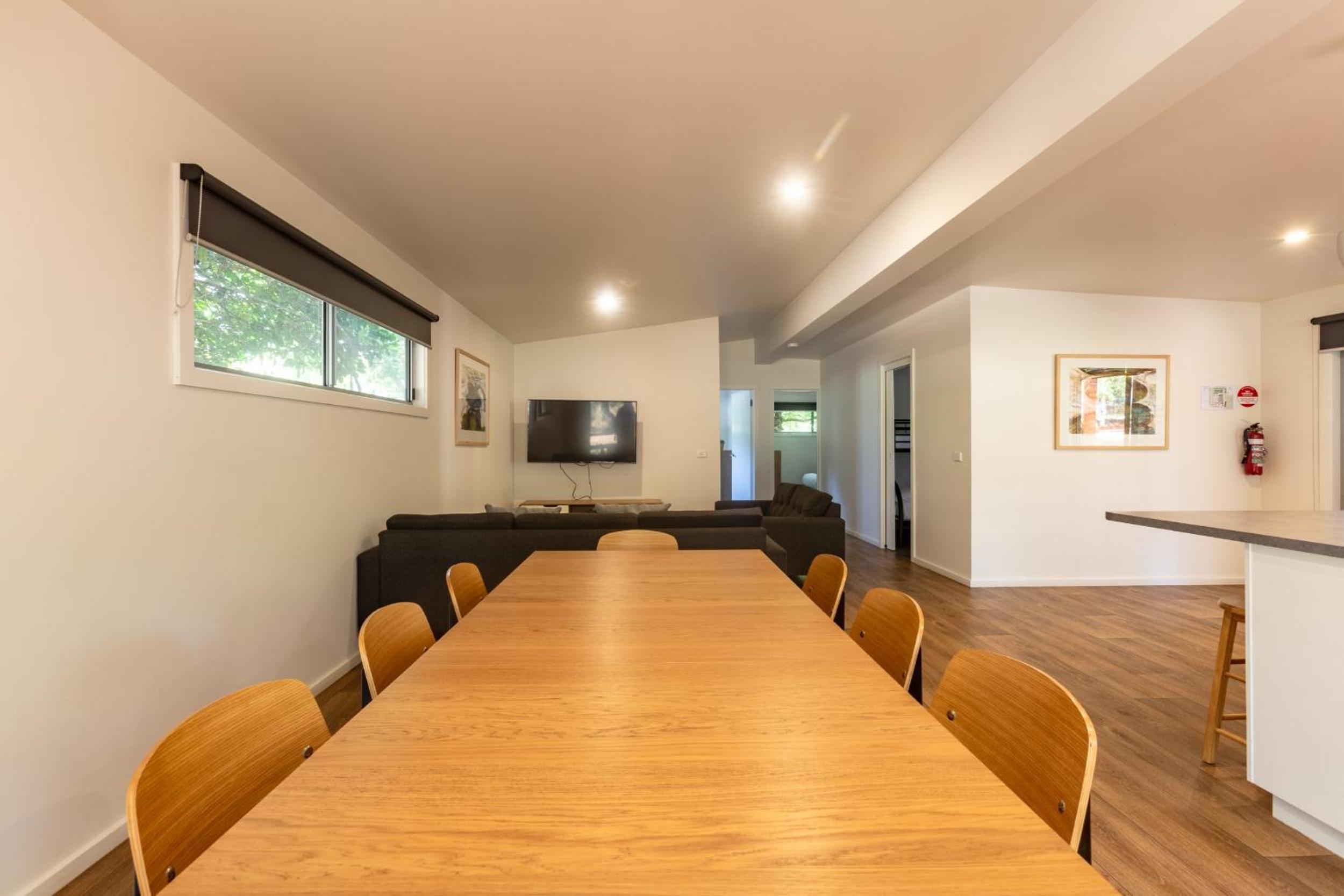Three-Bedroom Villa - Modern 3 Bedroom photo 3