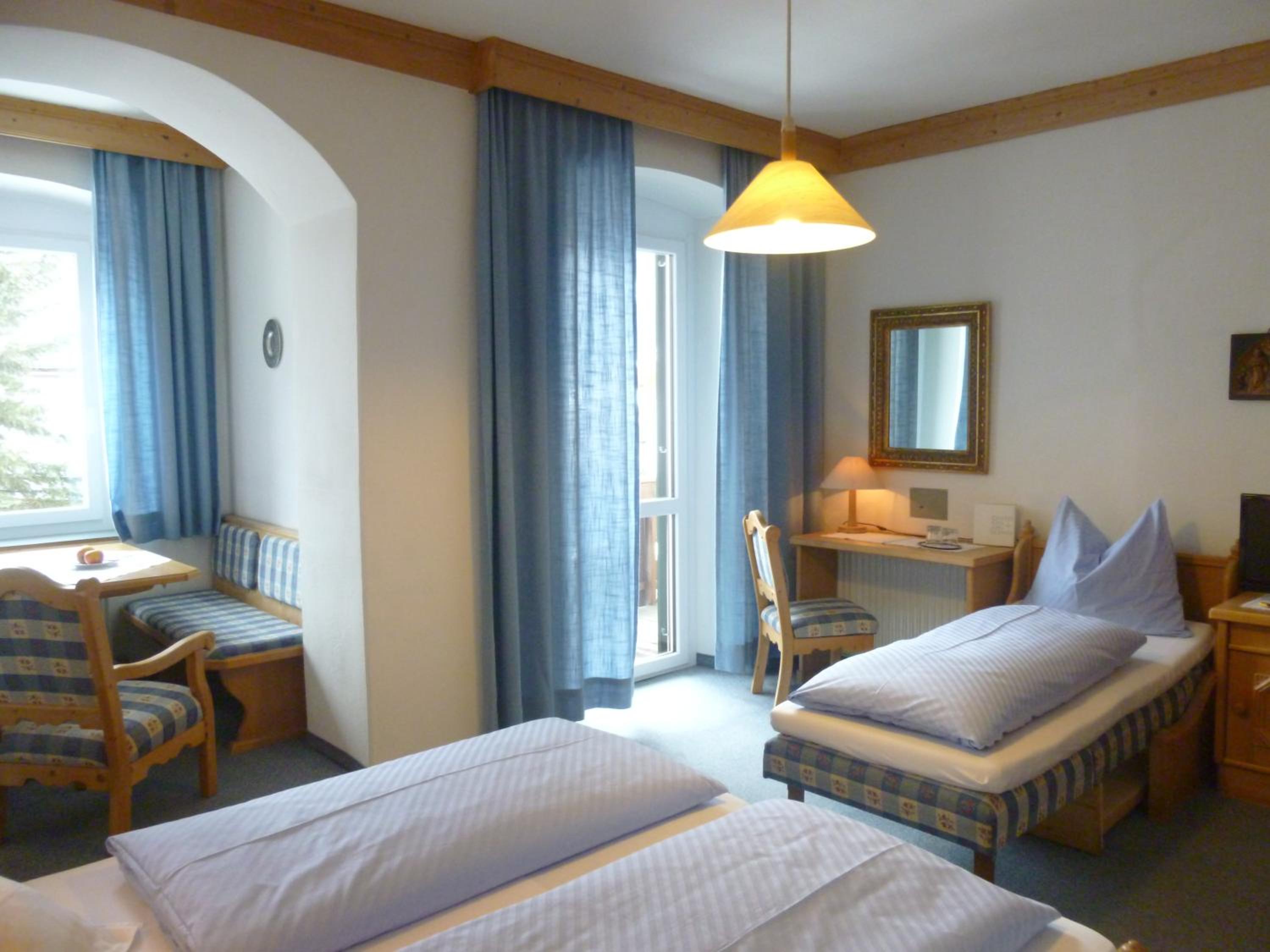Triple Room (2 Adults + 1 Child) photo 1