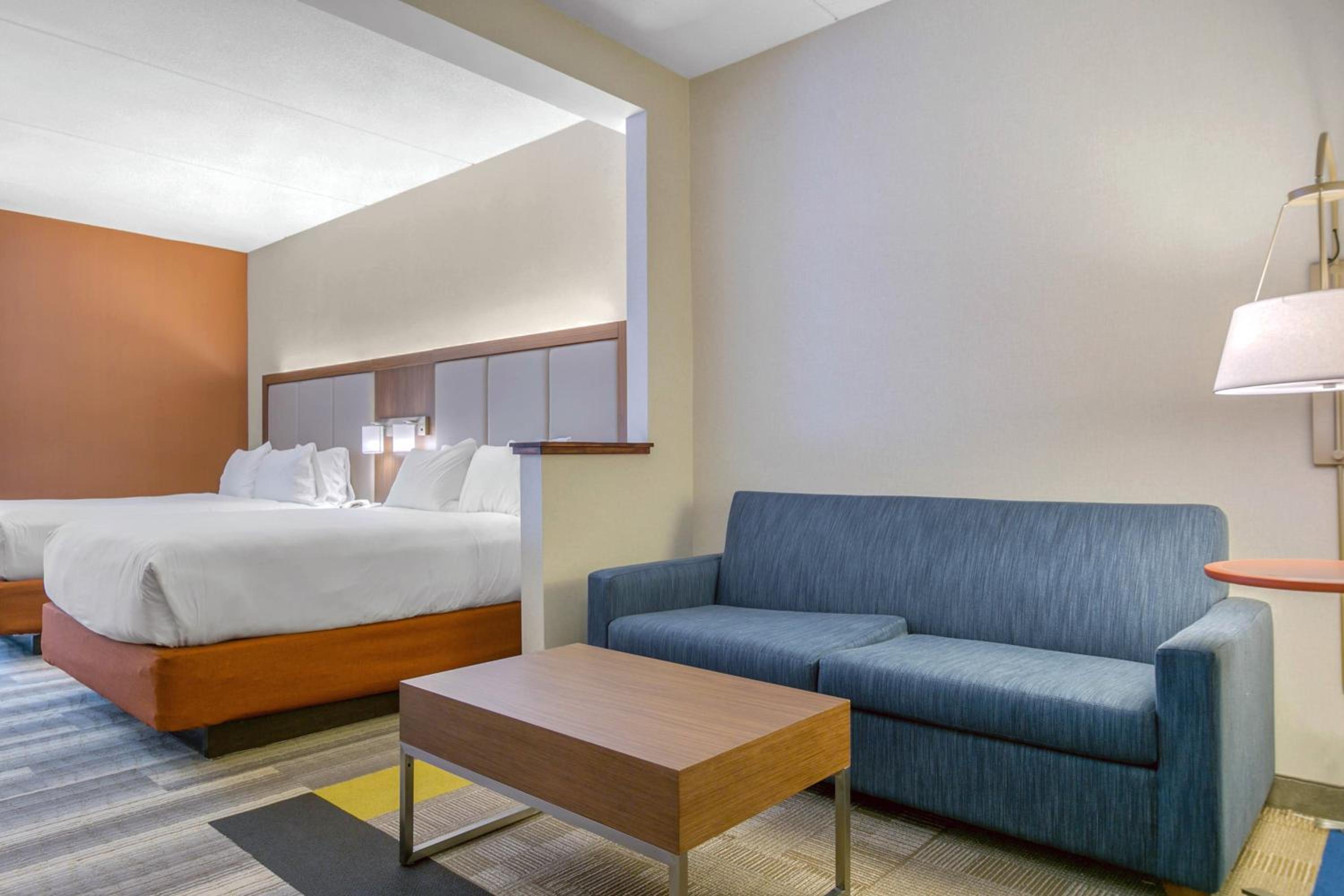Suite with Two Beds - Non-Smoking - Photo 7