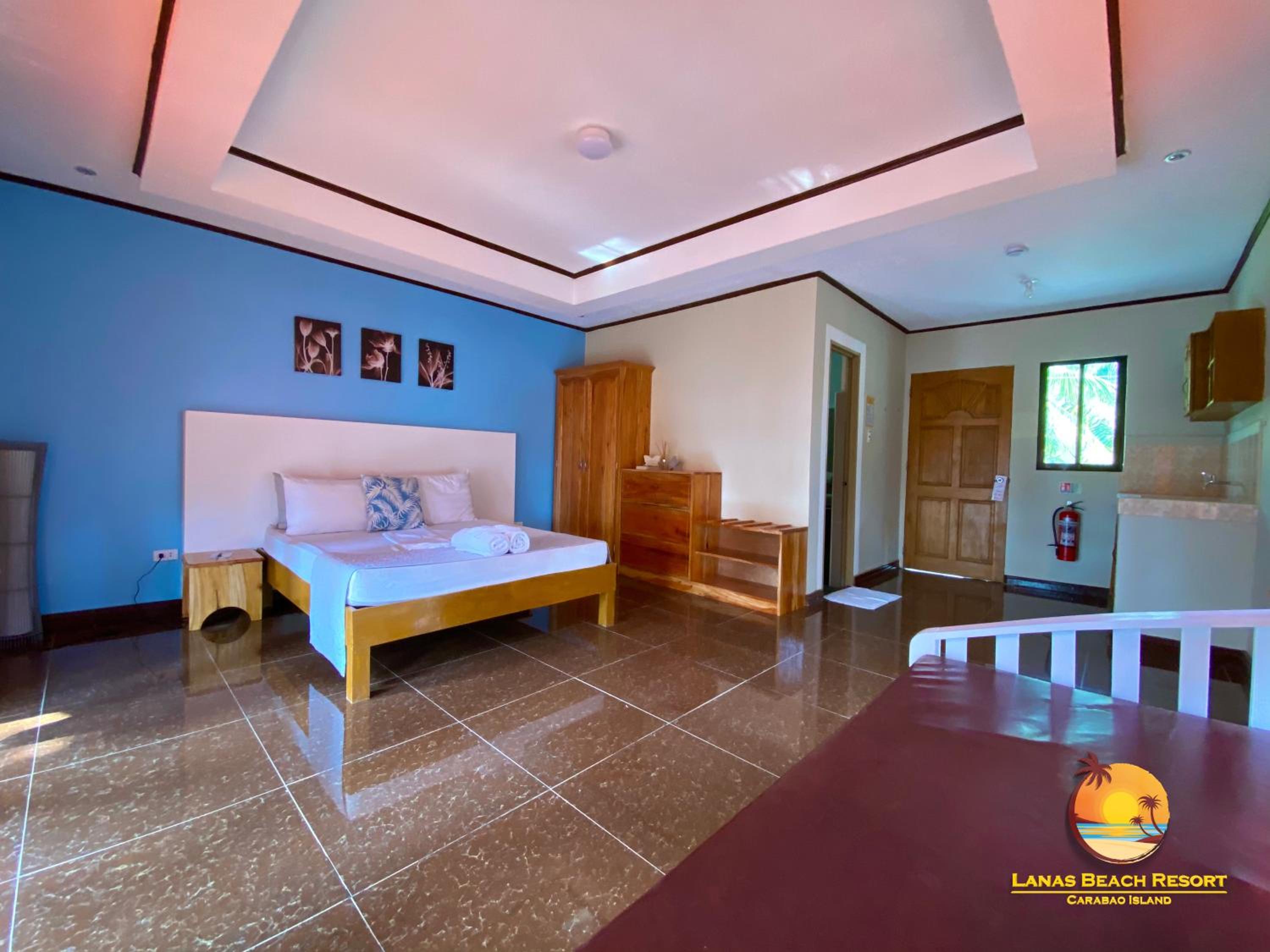 Double Room with Balcony and Sea View photo 3