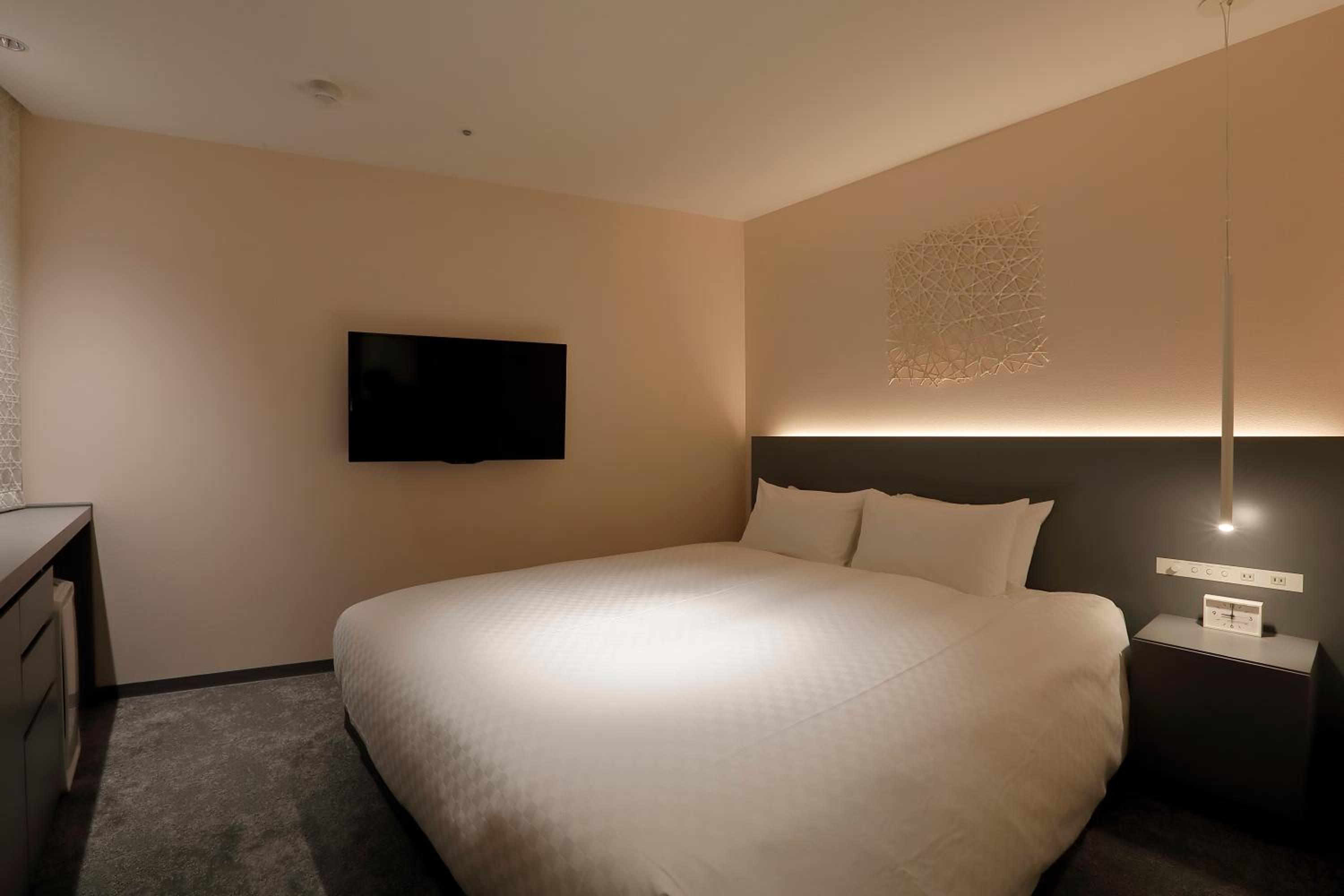Deluxe Double Room (2 Adult) - Photo 7