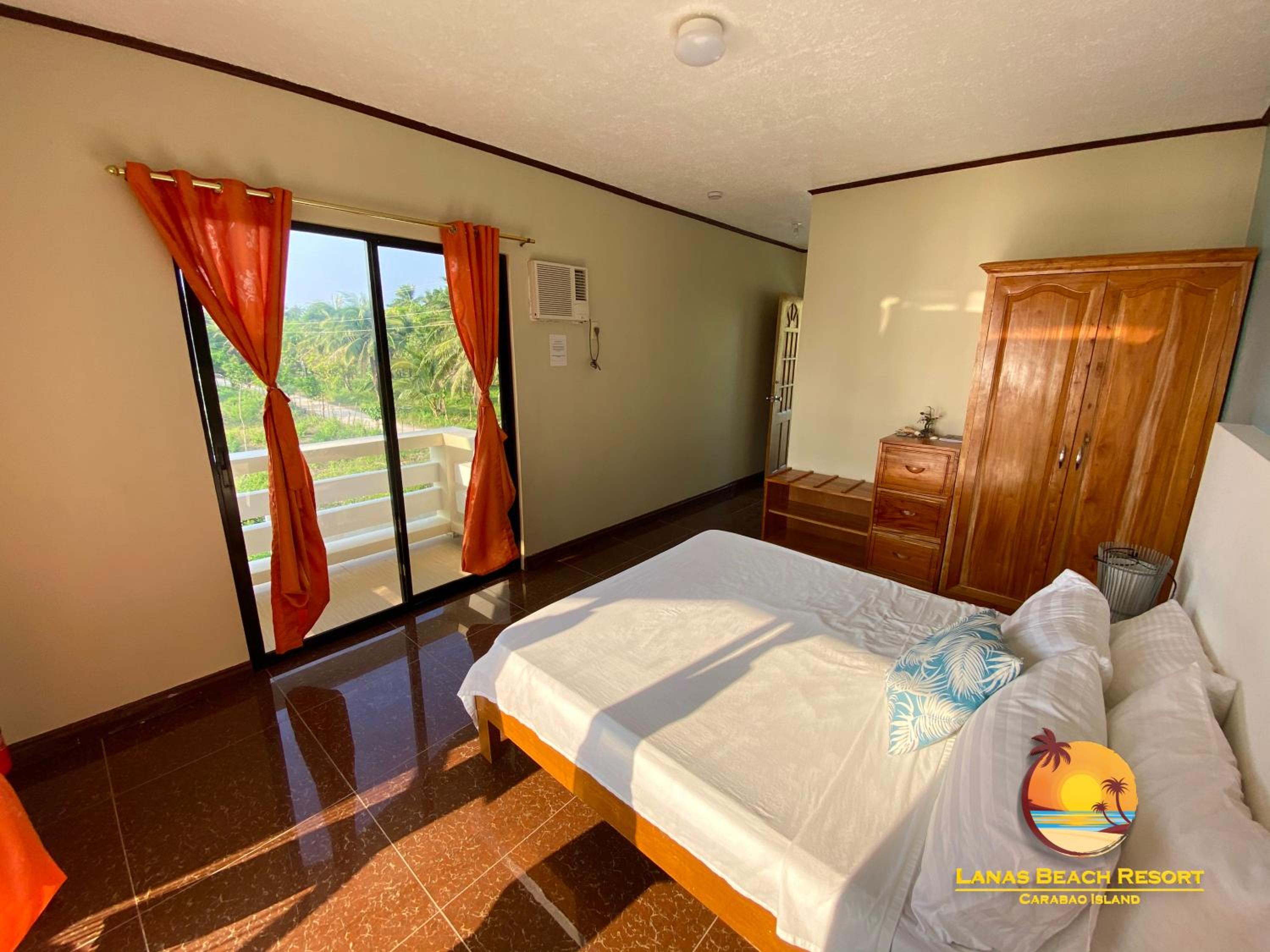 Double Room with Balcony and Sea View photo 3