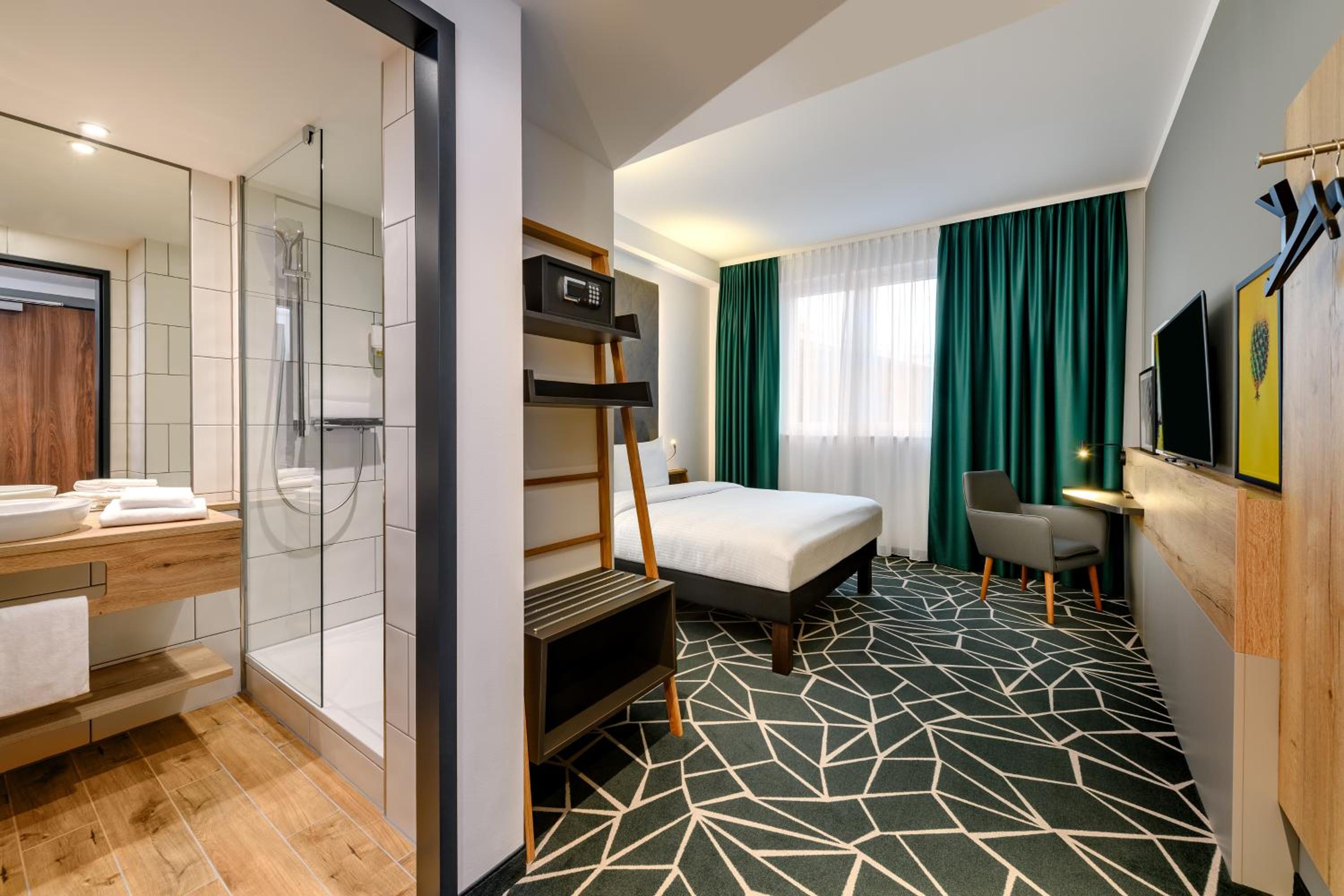 Standard Double Room - Photo 6