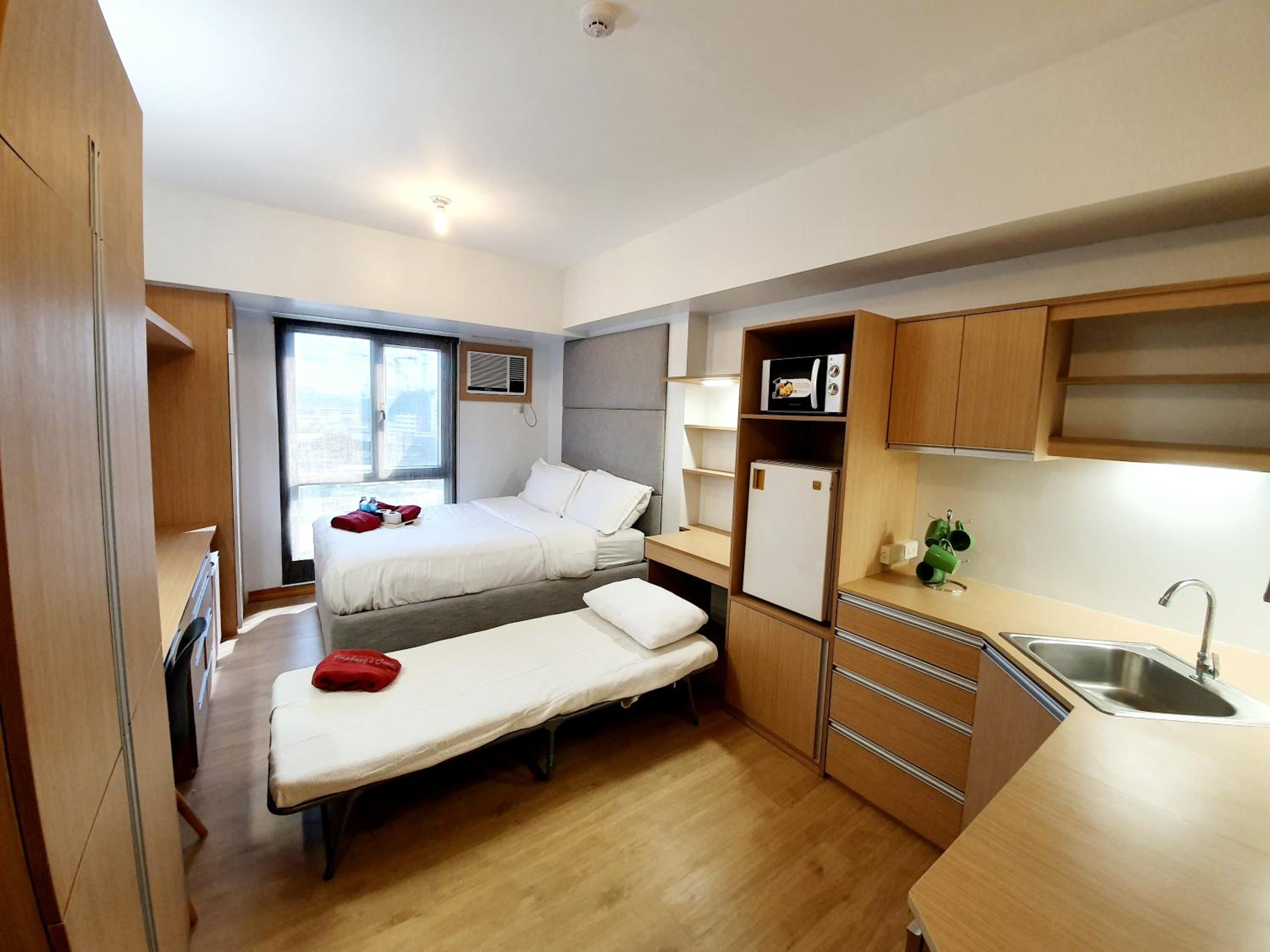 One-Bedroom Apartment - Photo 3