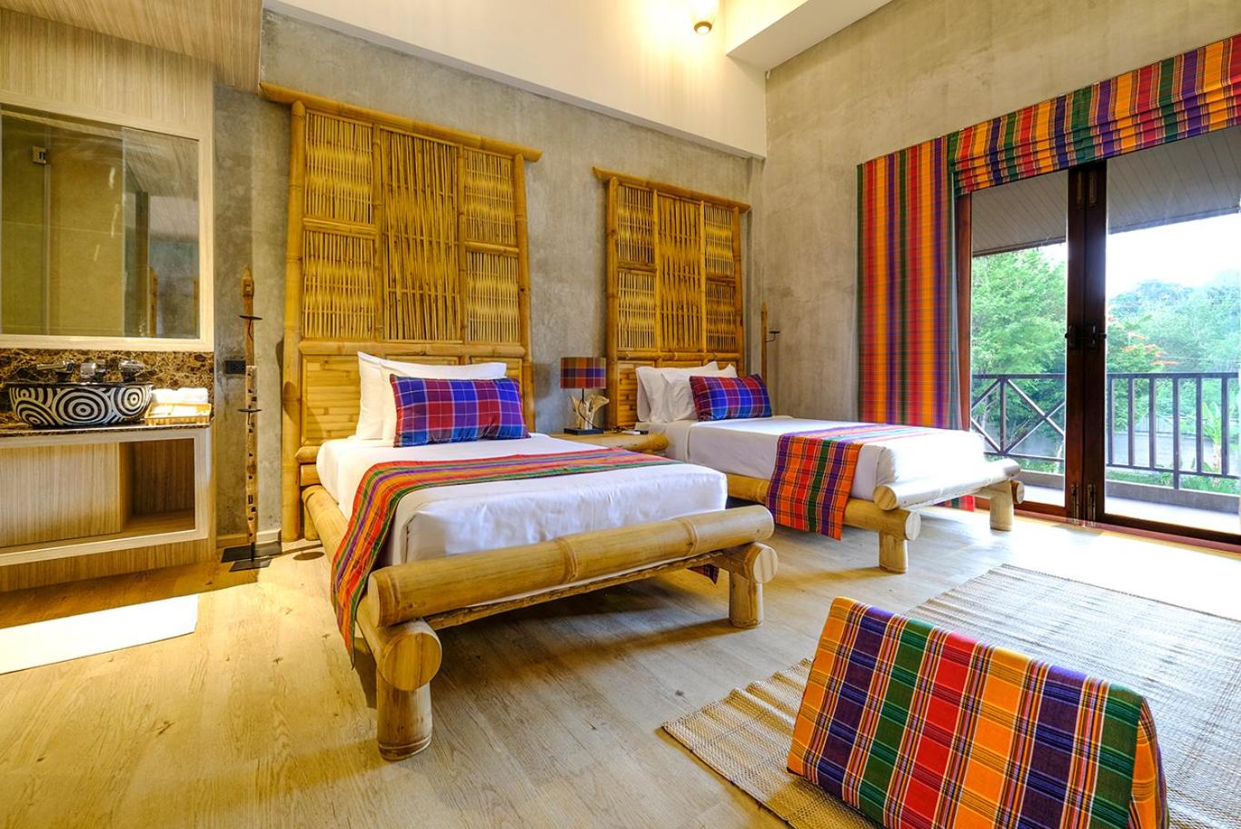Grand Deluxe Twin bed