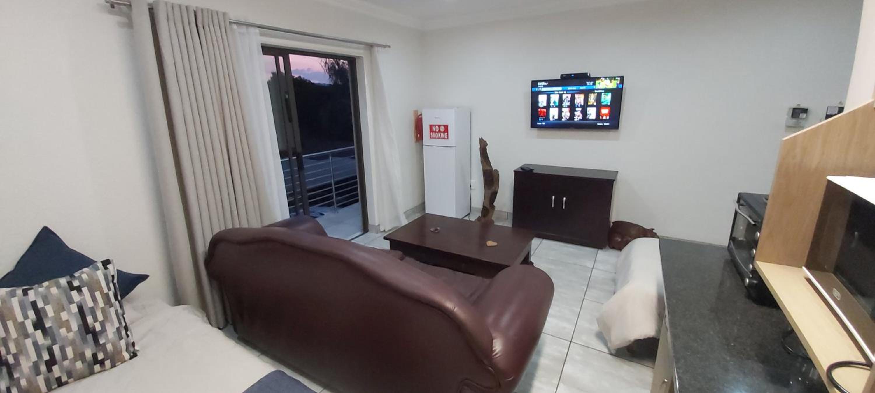 Family Room - Photo 8