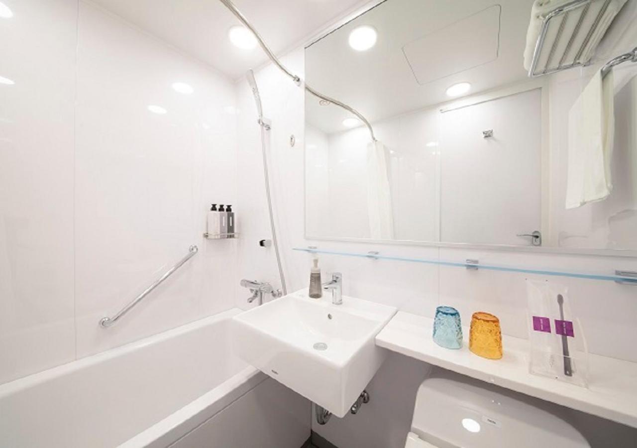 Standard Twin Room - Non-Smoking - Photo 5