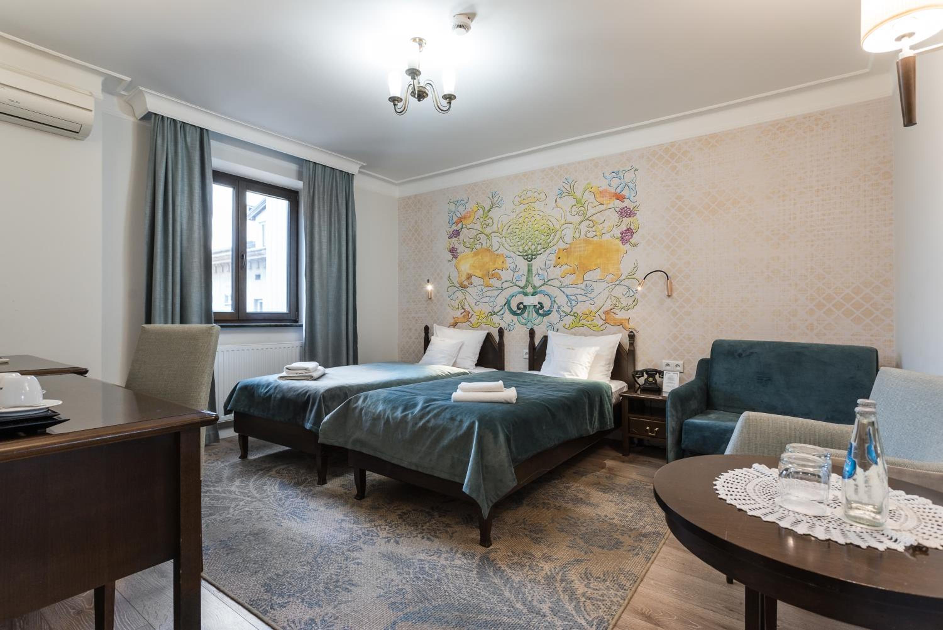 Double or Twin Room - Photo 9