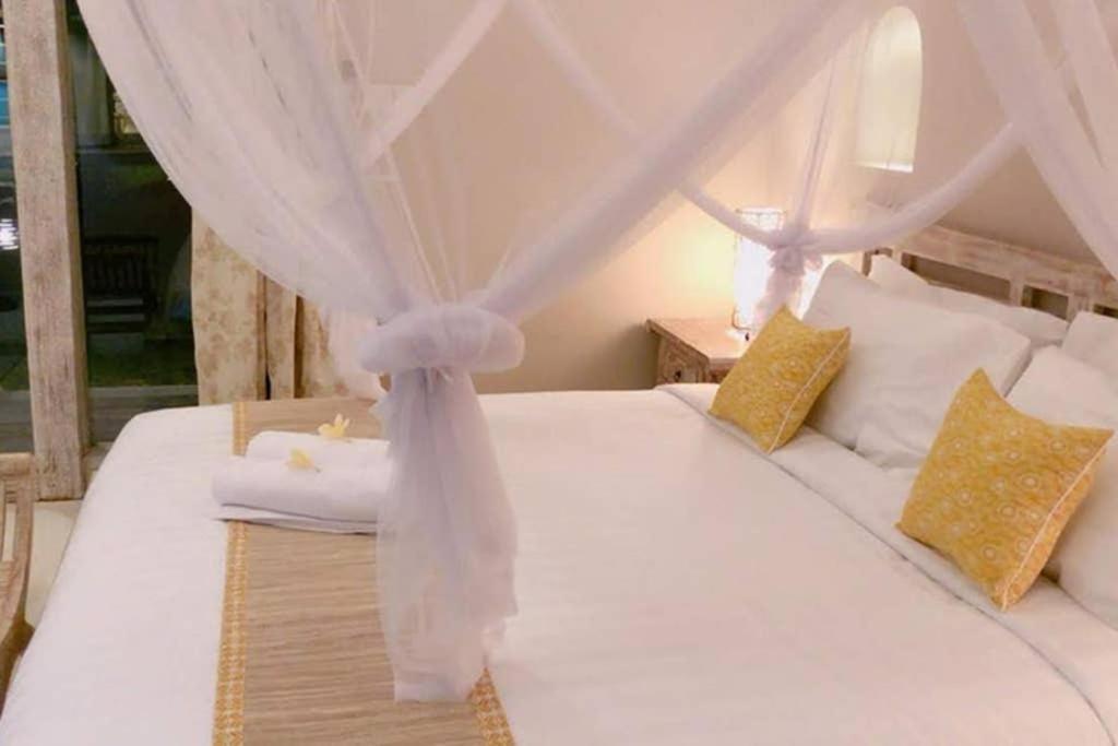 Three-Bedroom Villa - Photo 1