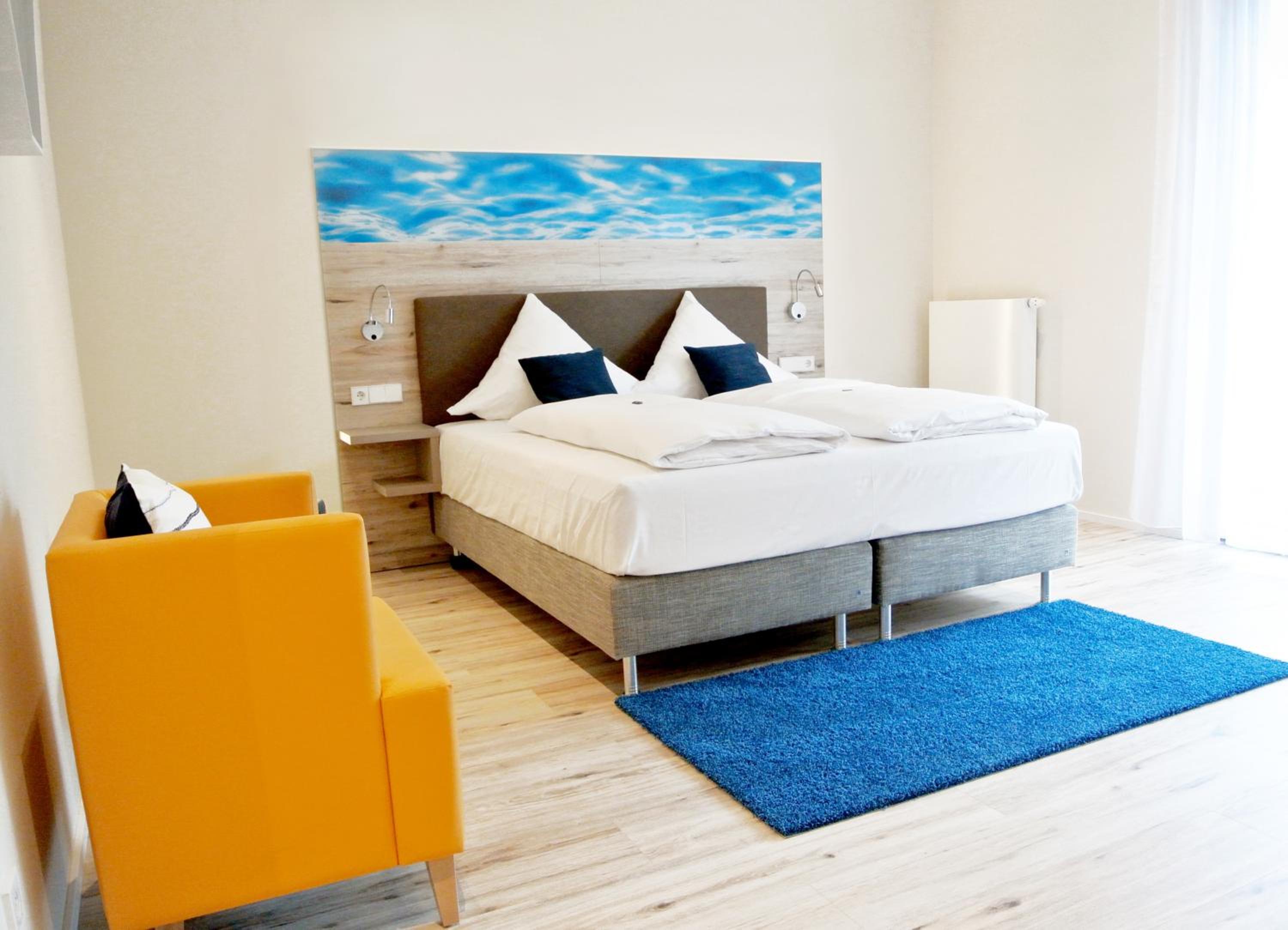 Superior Double Room with Lake View and Balcony