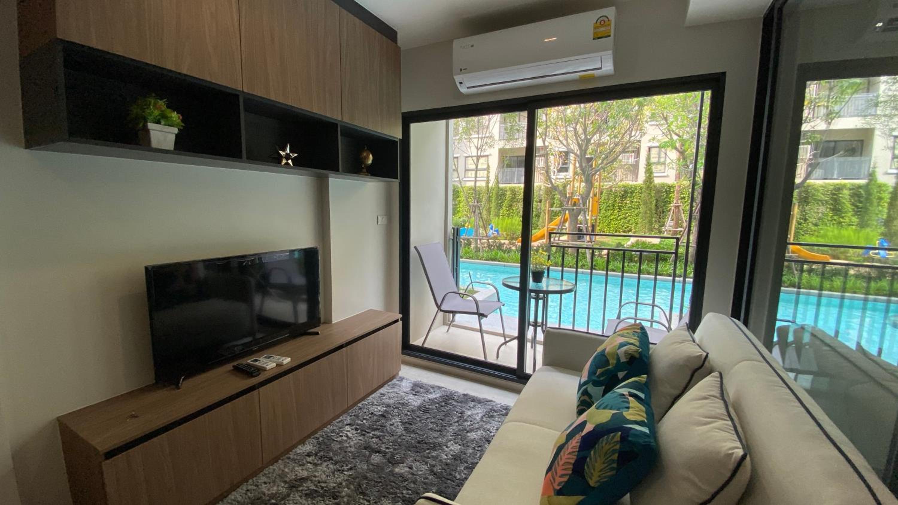 Apartment with Pool View  - Photo 27