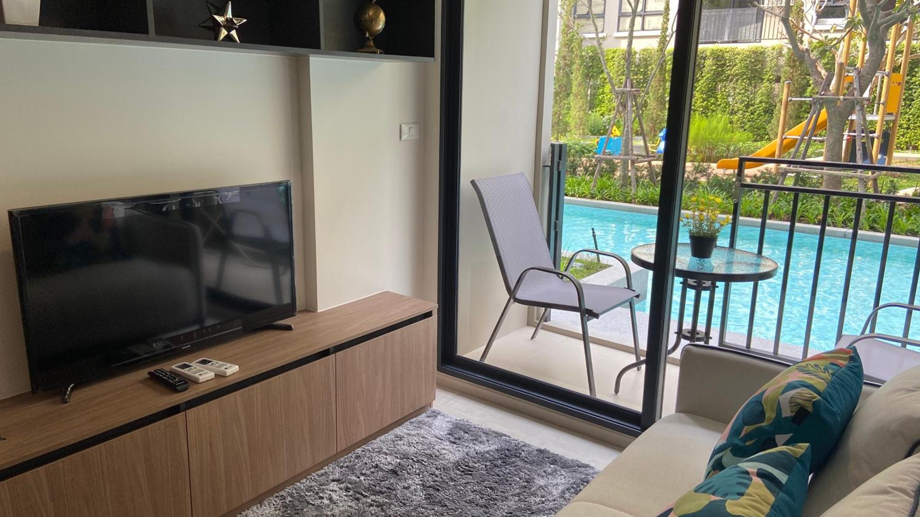 Apartment with Pool View  - Photo 28