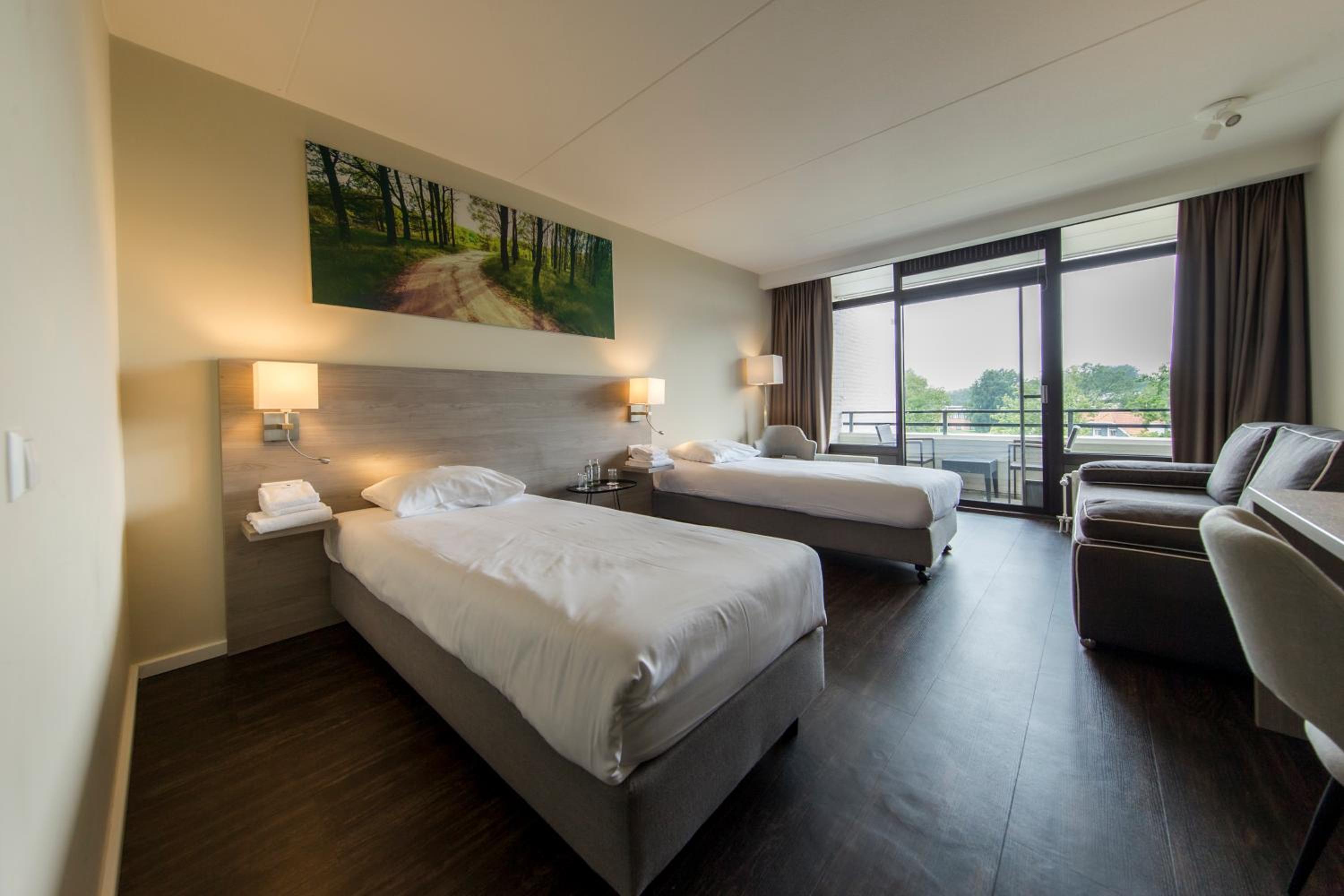 Comfort Double Room with Balcony - Photo 2